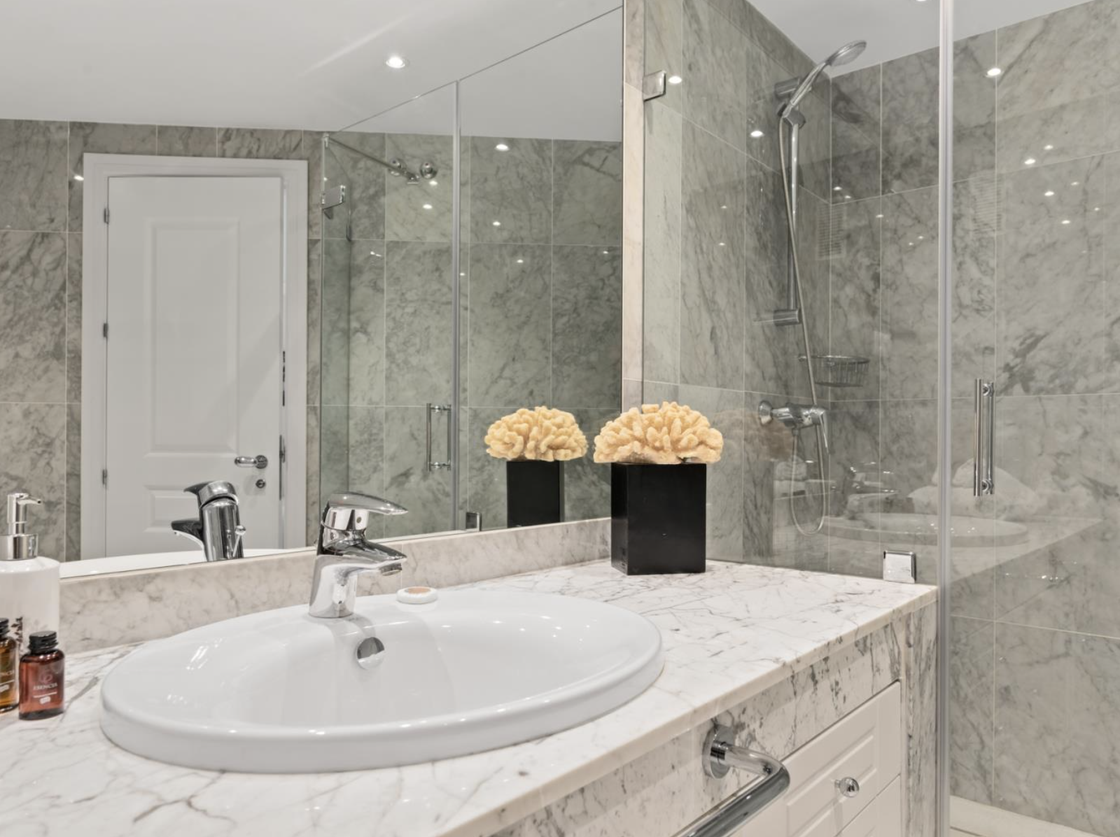 2-Bedroom Apartment in Las Gaviotas, Puerto Banús