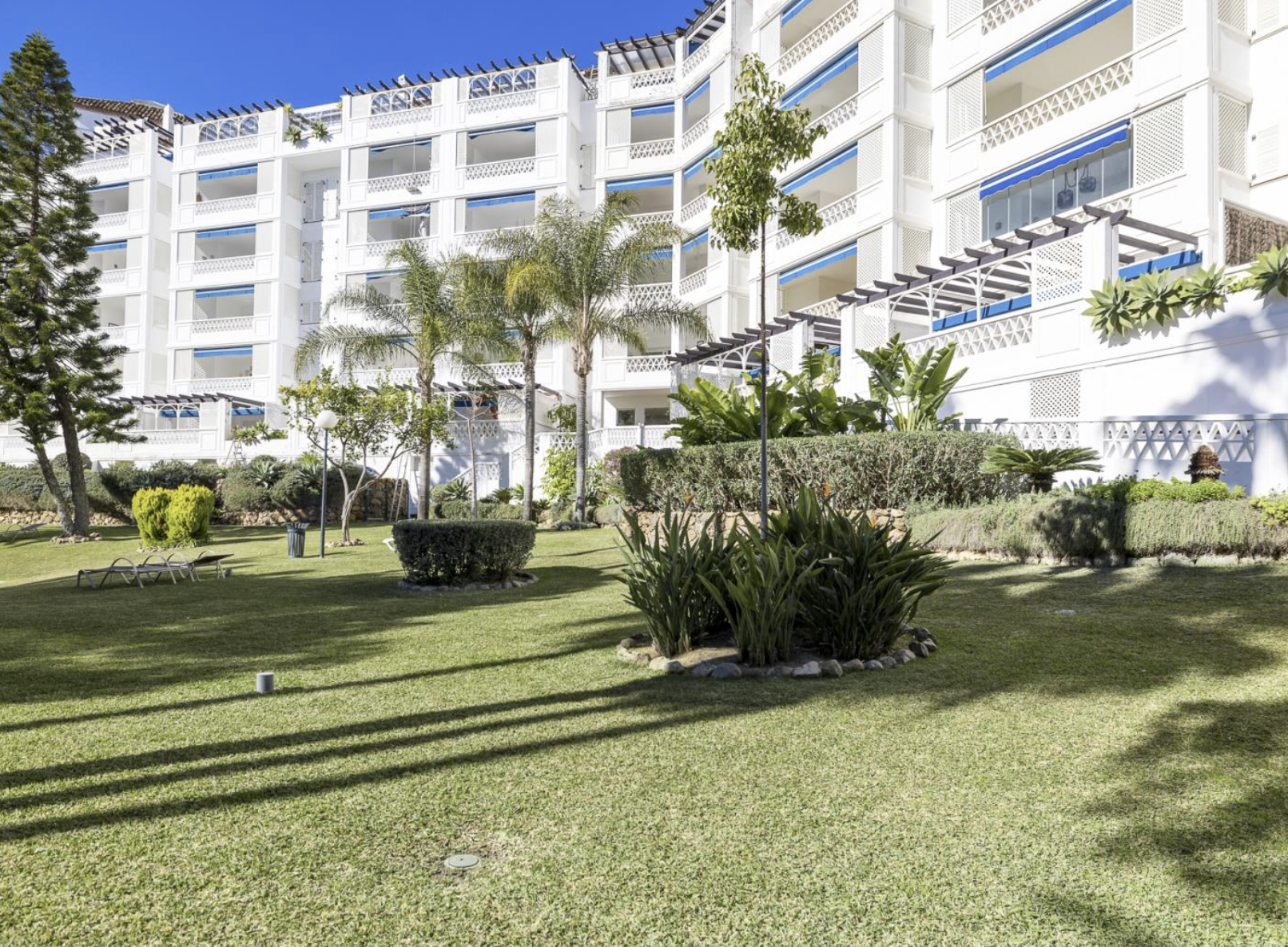 2-Bedroom Apartment in Las Gaviotas, Puerto Banús