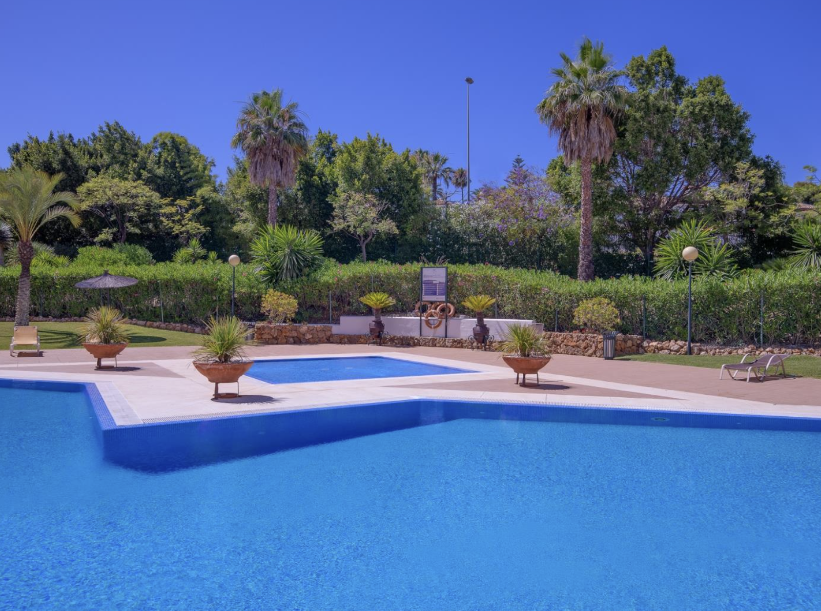 2-Bedroom Apartment in Las Gaviotas, Puerto Banús