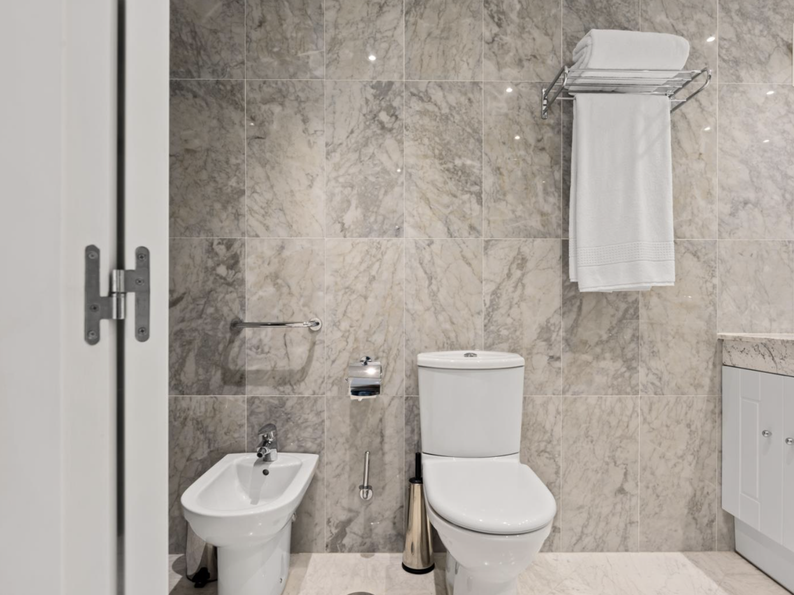2-Bedroom Apartment in Las Gaviotas, Puerto Banús