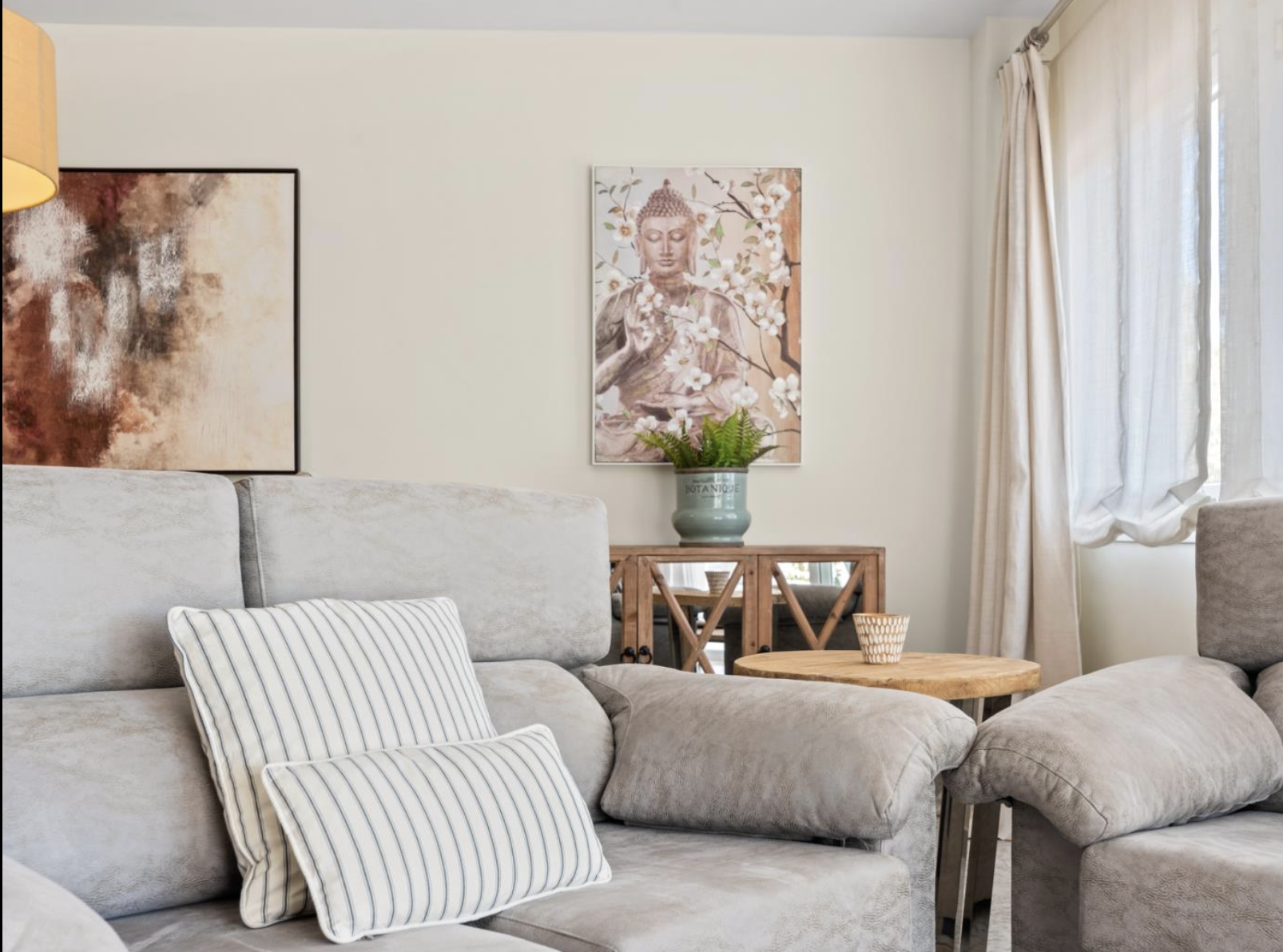 2-Bedroom Apartment in Las Gaviotas, Puerto Banús