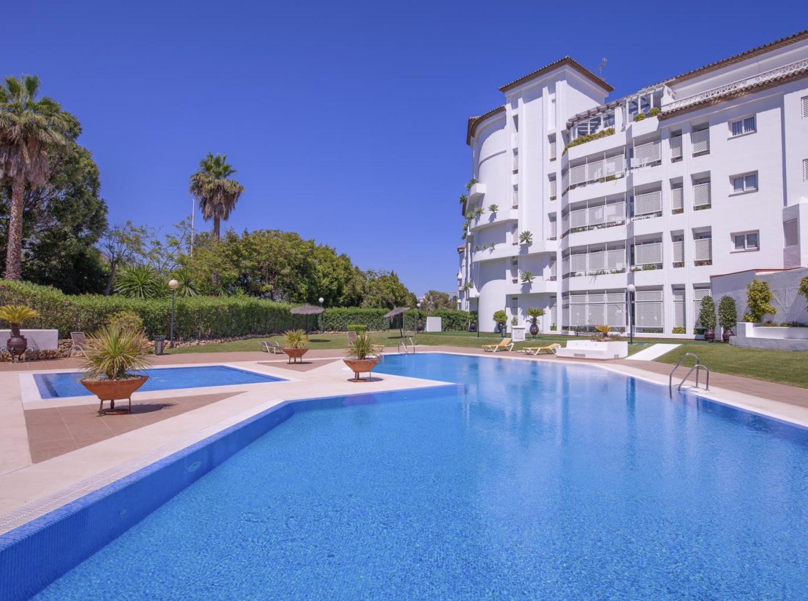 2-Bedroom Apartment in Las Gaviotas, Puerto Banús