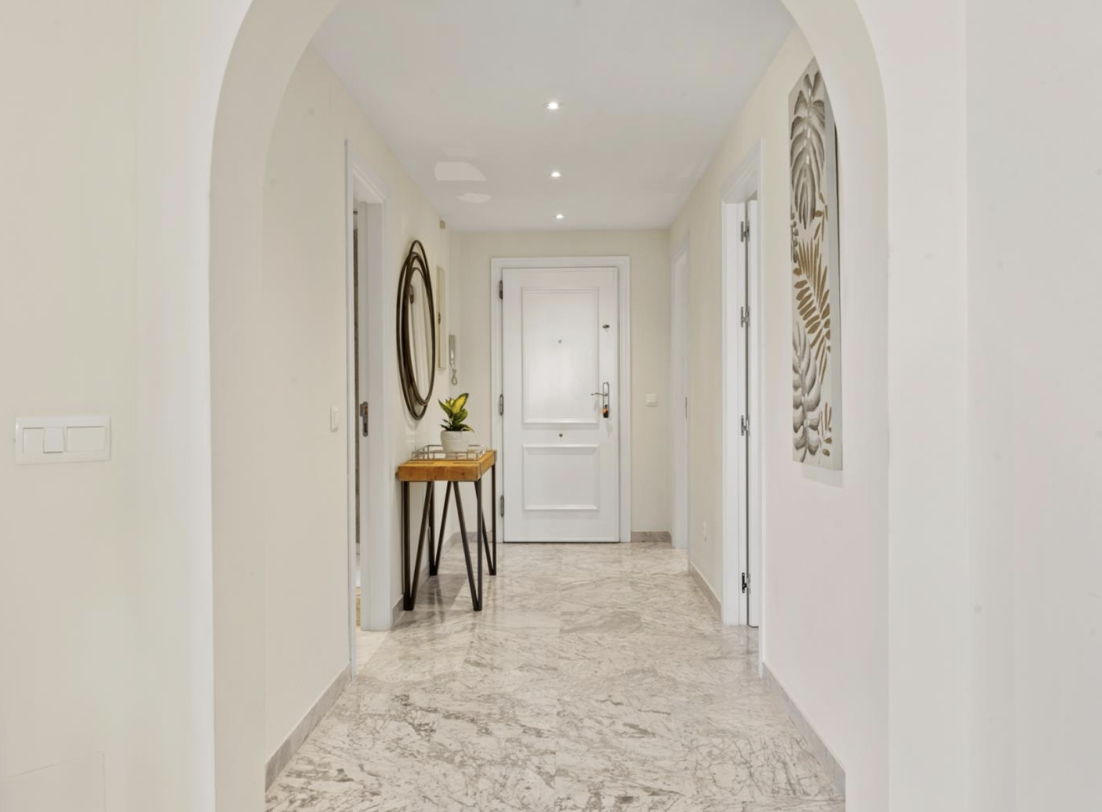 2-Bedroom Apartment in Las Gaviotas, Puerto Banús