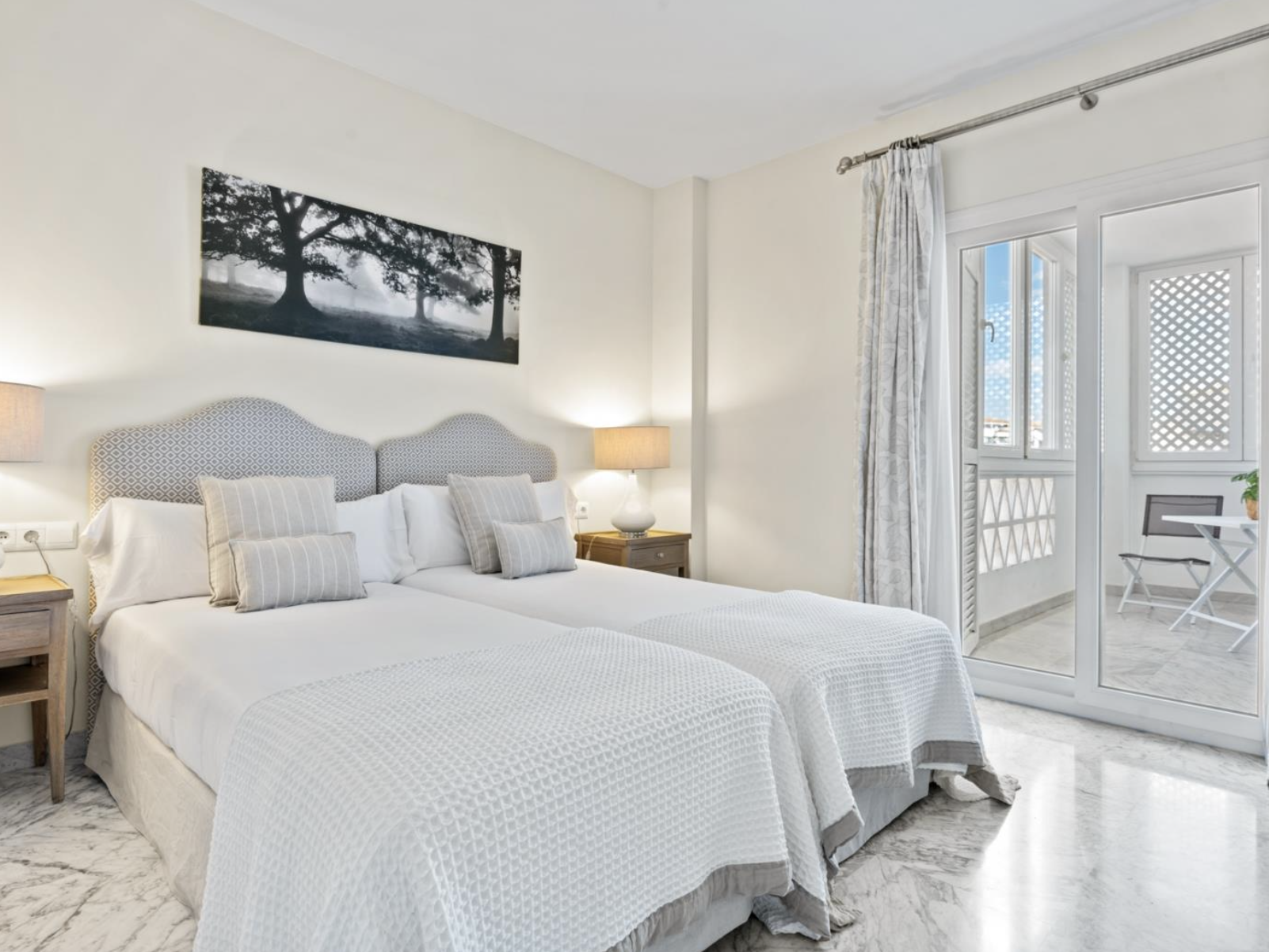 2-Bedroom Apartment in Las Gaviotas, Puerto Banús
