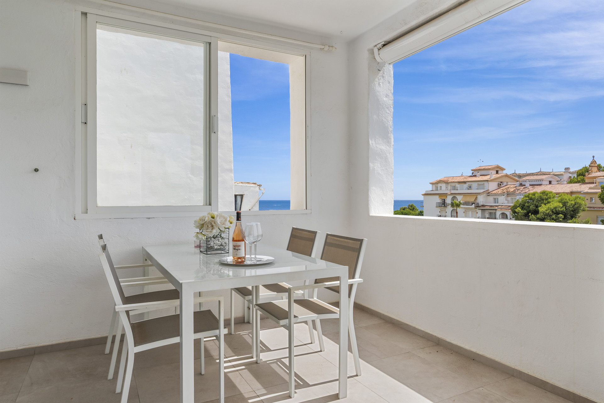 Exclusivo apartamento en Playas del Duque - Puerto Banús | 3 Dormitorios + 2 Baños