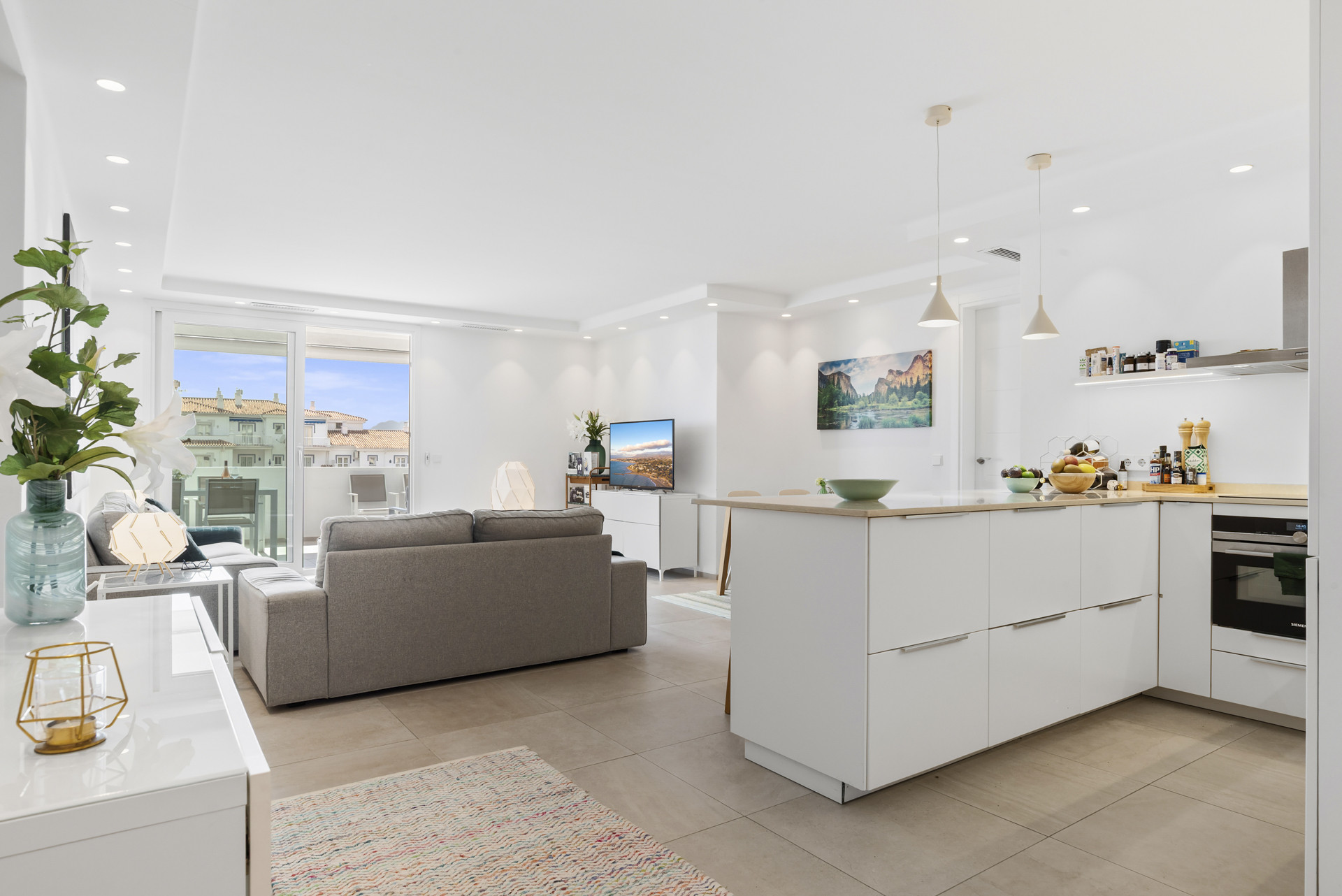 Exclusivo apartamento en Playas del Duque - Puerto Banús | 3 Dormitorios + 2 Baños