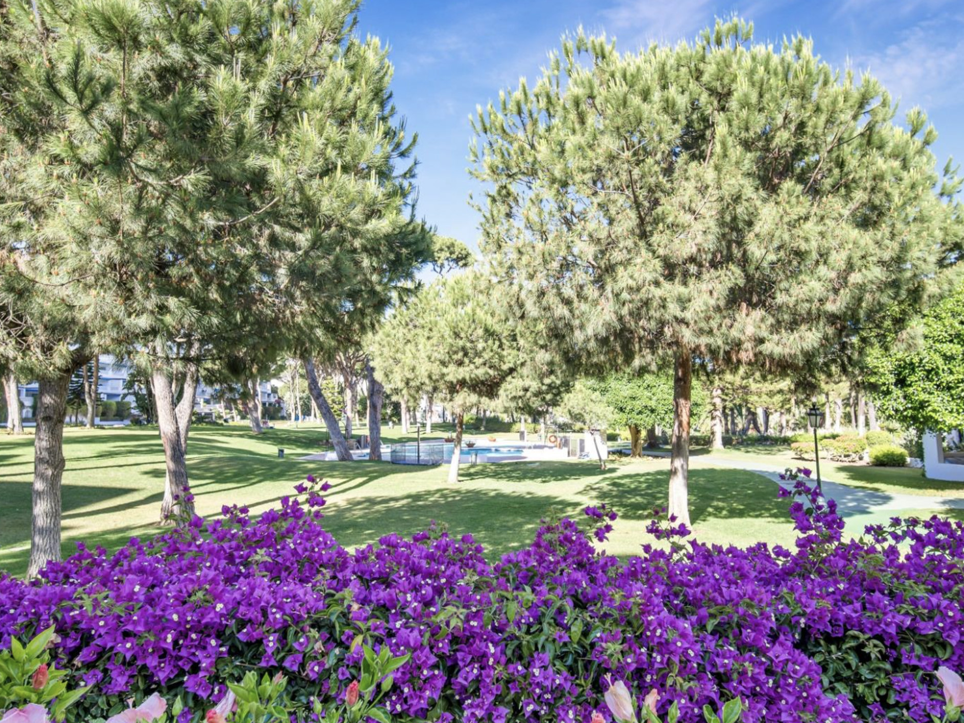 Exclusivo apartamento en Playas del Duque - Puerto Banús | 3 Dormitorios + 2 Baños