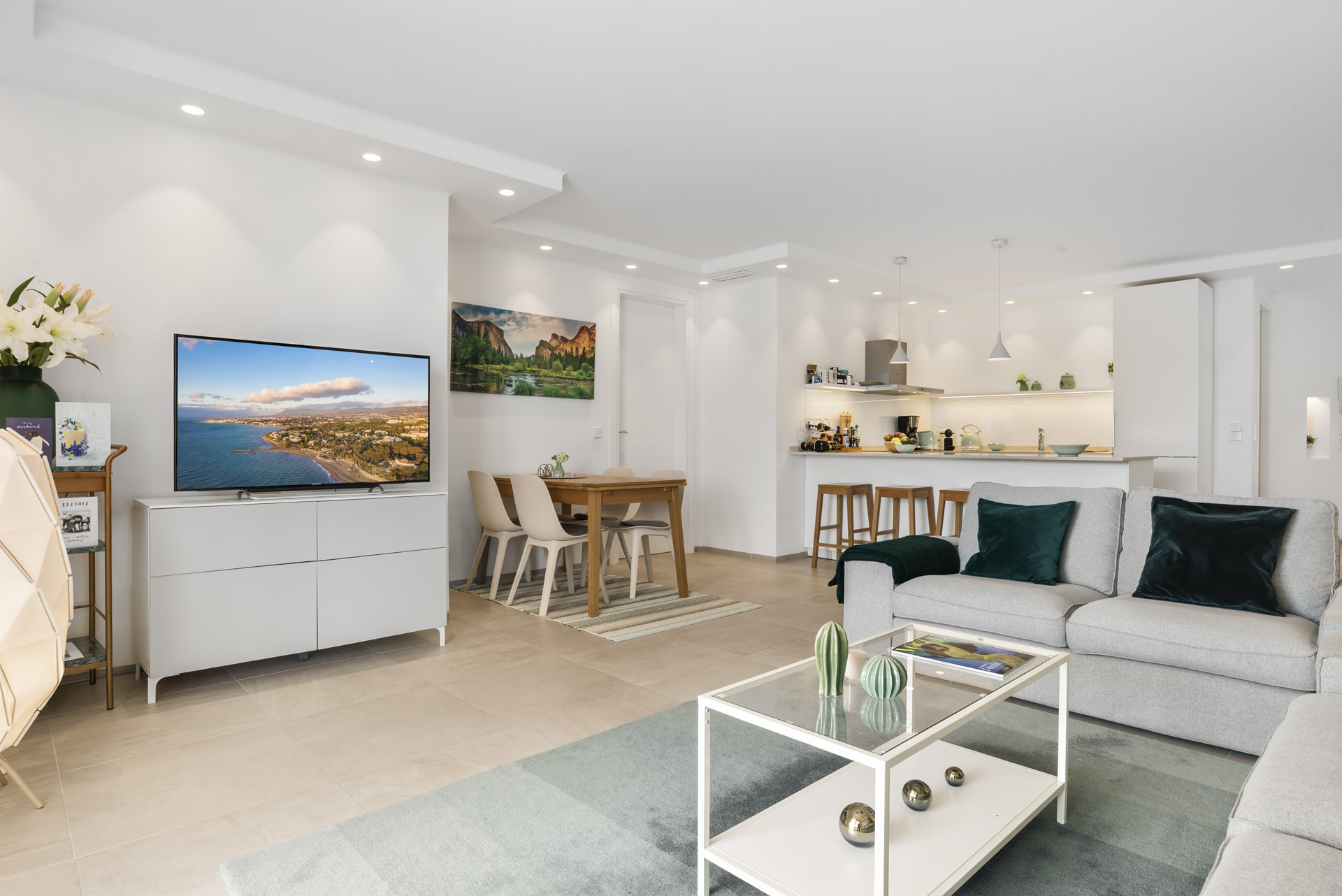 Exclusivo apartamento en Playas del Duque - Puerto Banús | 3 Dormitorios + 2 Baños