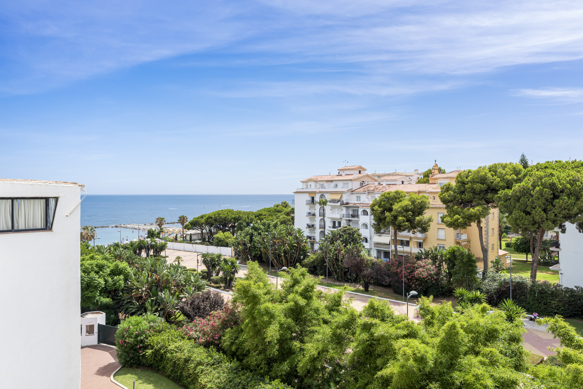 Exclusivo apartamento en Playas del Duque - Puerto Banús | 3 Dormitorios + 2 Baños