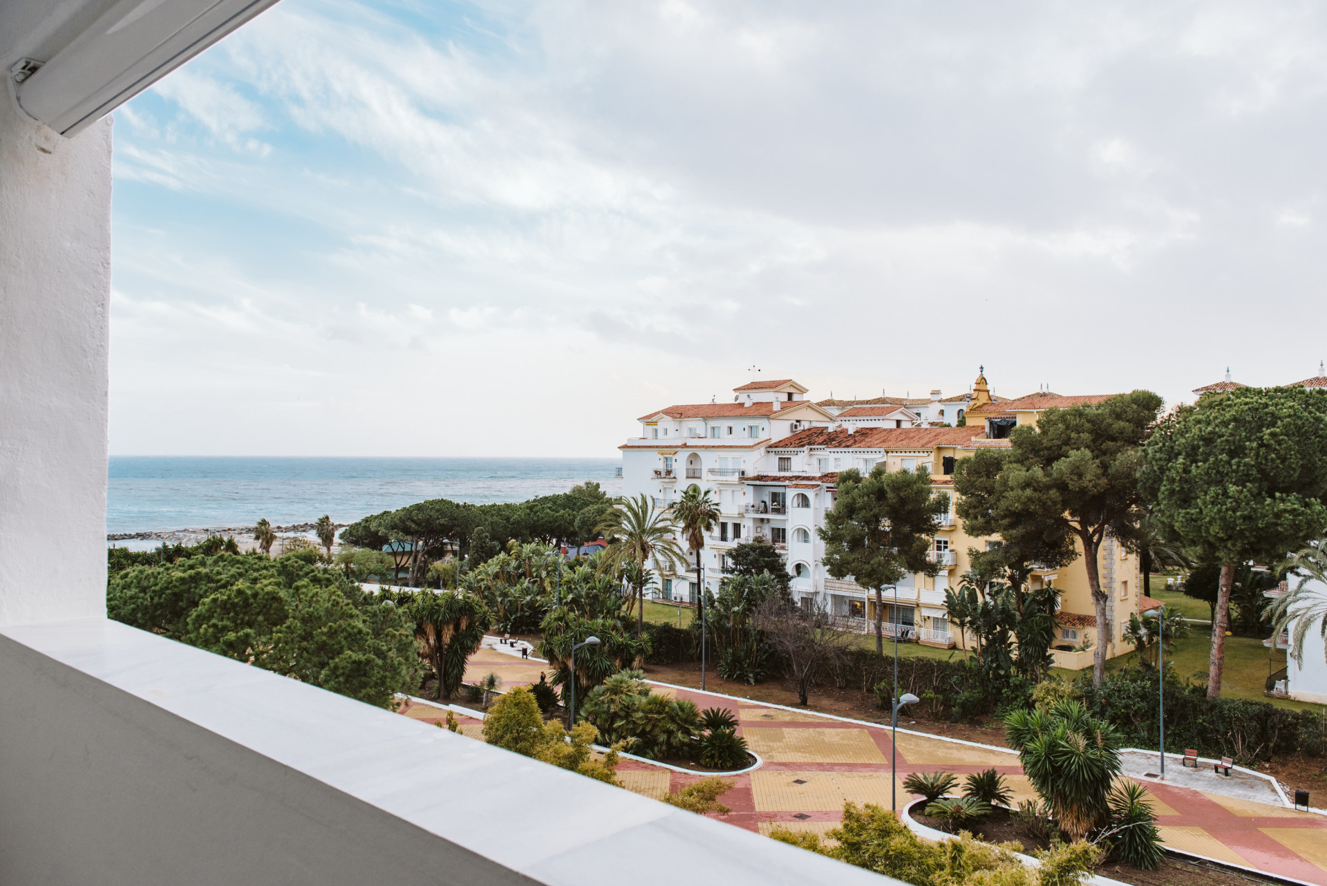 Exclusivo apartamento en Playas del Duque - Puerto Banús | 3 Dormitorios + 2 Baños