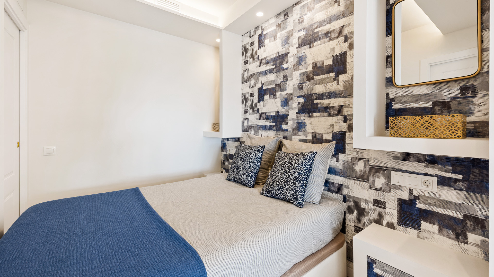 Charming renovated studio in Medina Garden, Puerto Banús with tourist licence