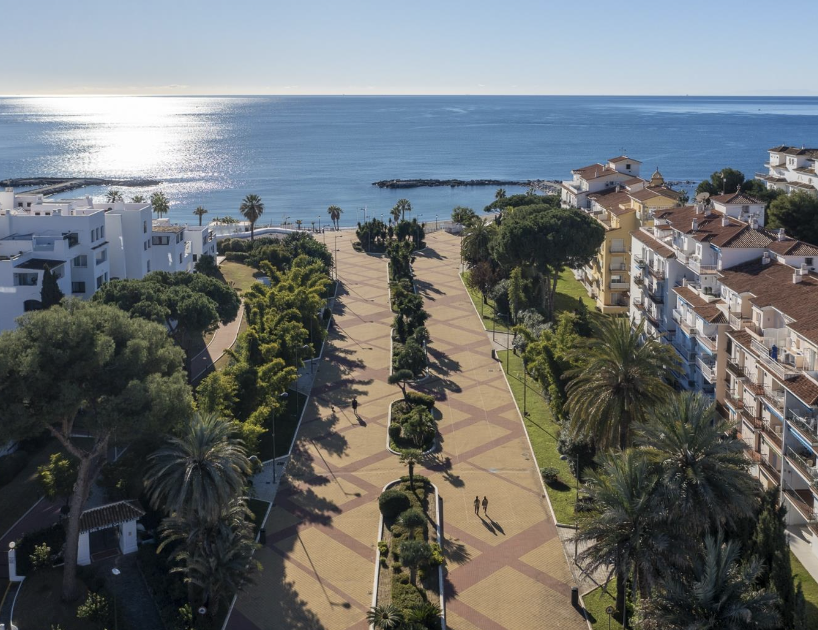 Charming renovated studio in Medina Garden, Puerto Banús with tourist licence