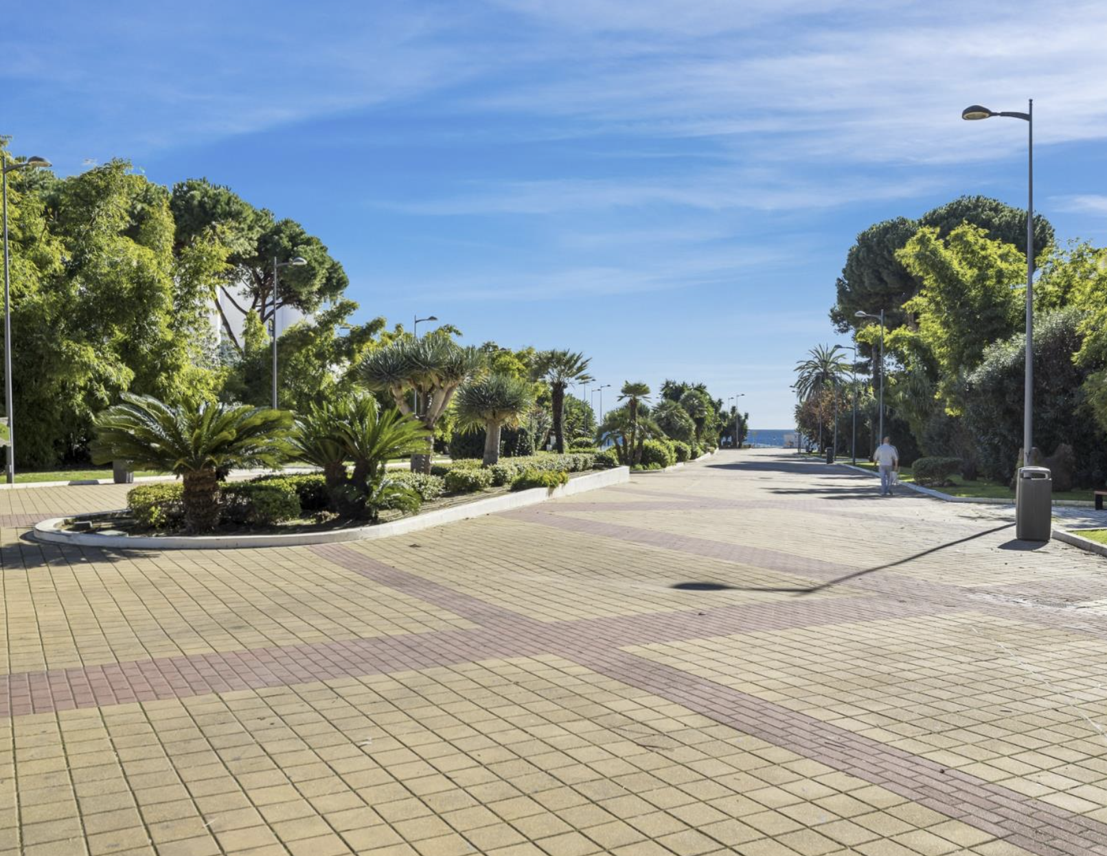 Charming renovated studio in Medina Garden, Puerto Banús with tourist licence
