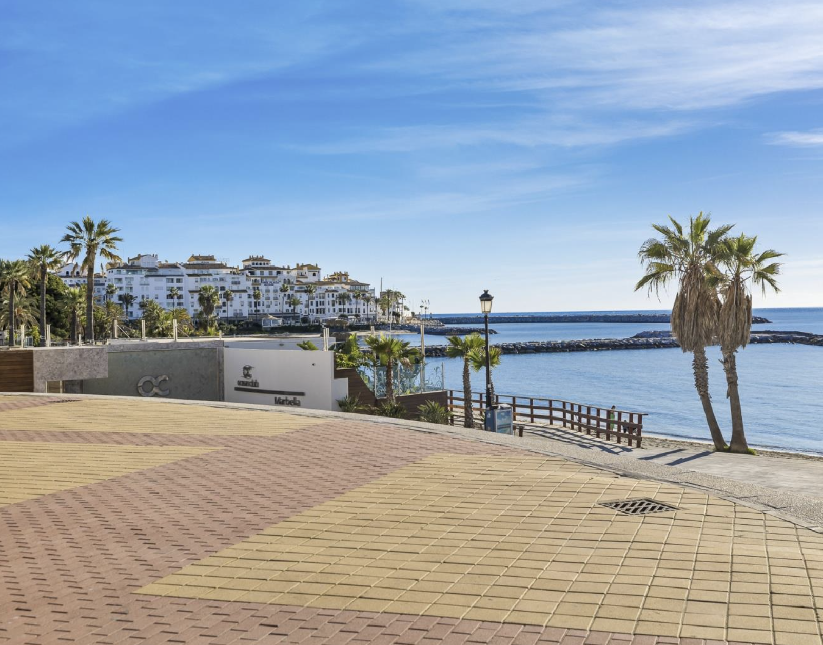 Charming renovated studio in Medina Garden, Puerto Banús with tourist licence
