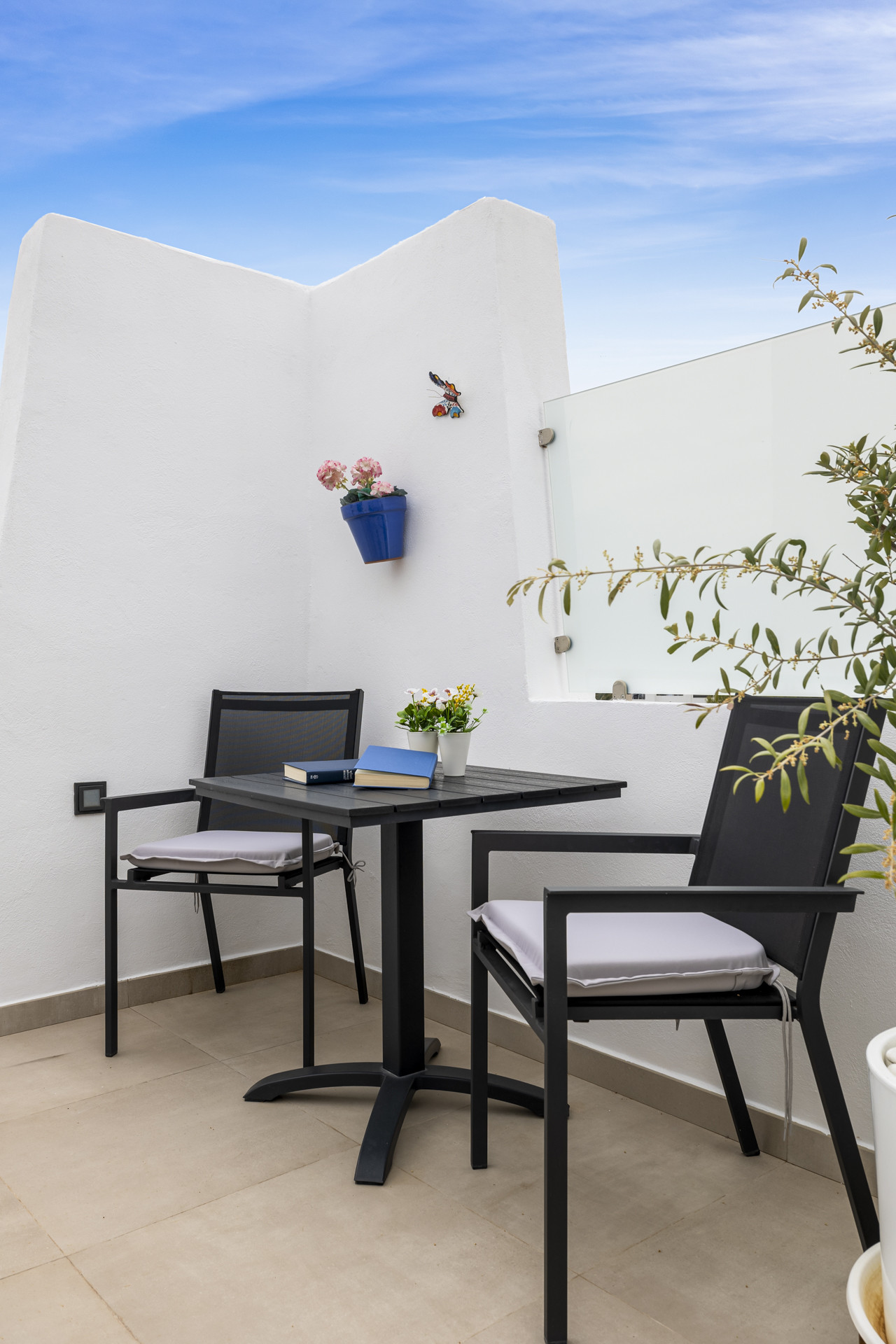 Two-Bedroom Penthouse with Sea Views in Playas del Duque, Puerto Banús