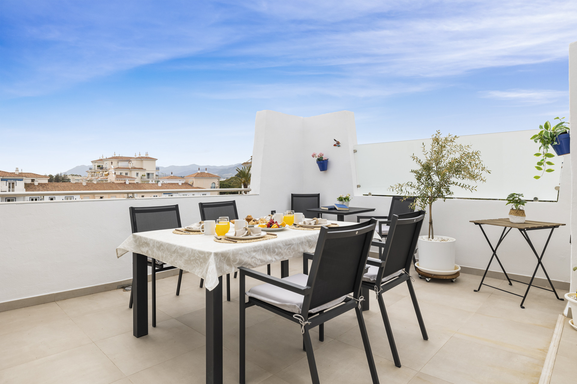 Two-Bedroom Penthouse with Sea Views in Playas del Duque, Puerto Banús