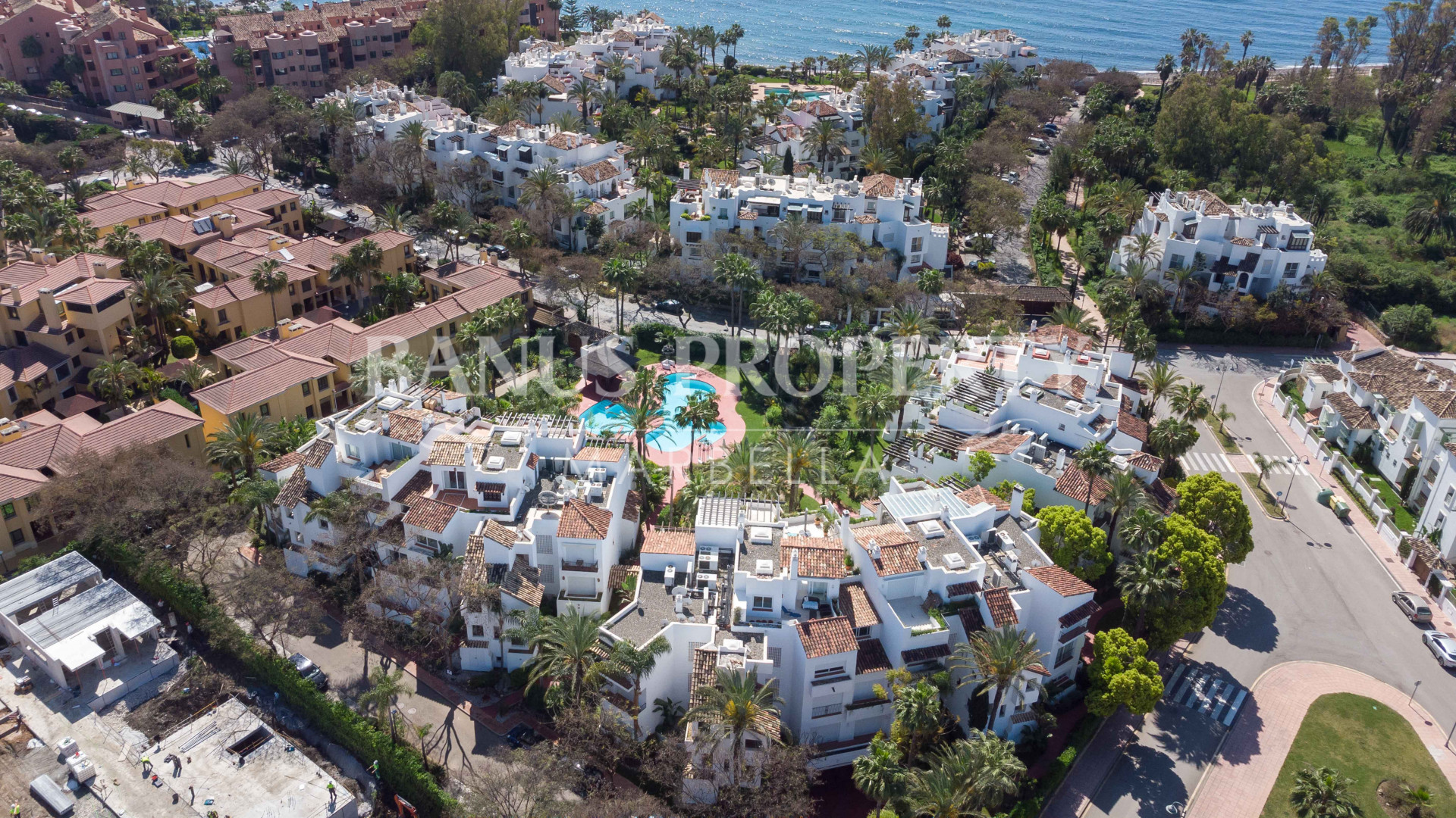 Gorgeous Mediterranean style apartment  in Jardines de Ventura del Mar - Puerto Banús