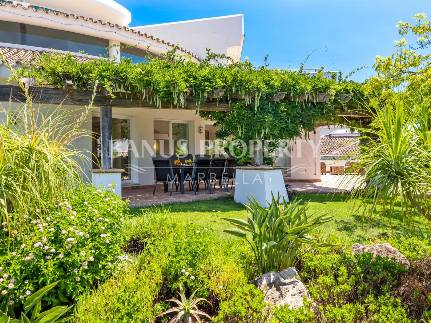 Hermosa Villa unifamiliar de estilo mediterránea con Vistas al Mar en Los Flamingos