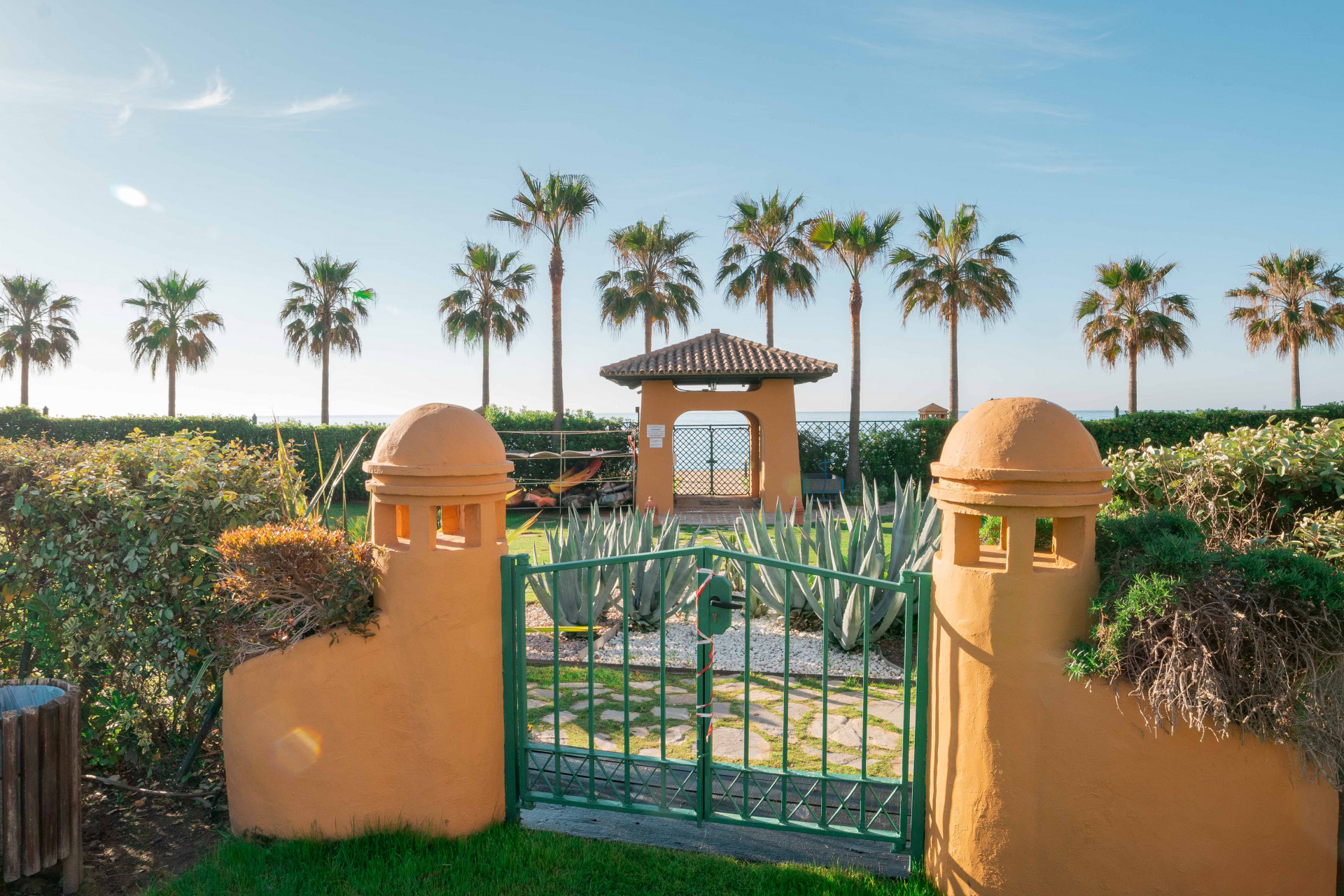 Elegant Beachside apartment, Los Granados del Mar- Estepona