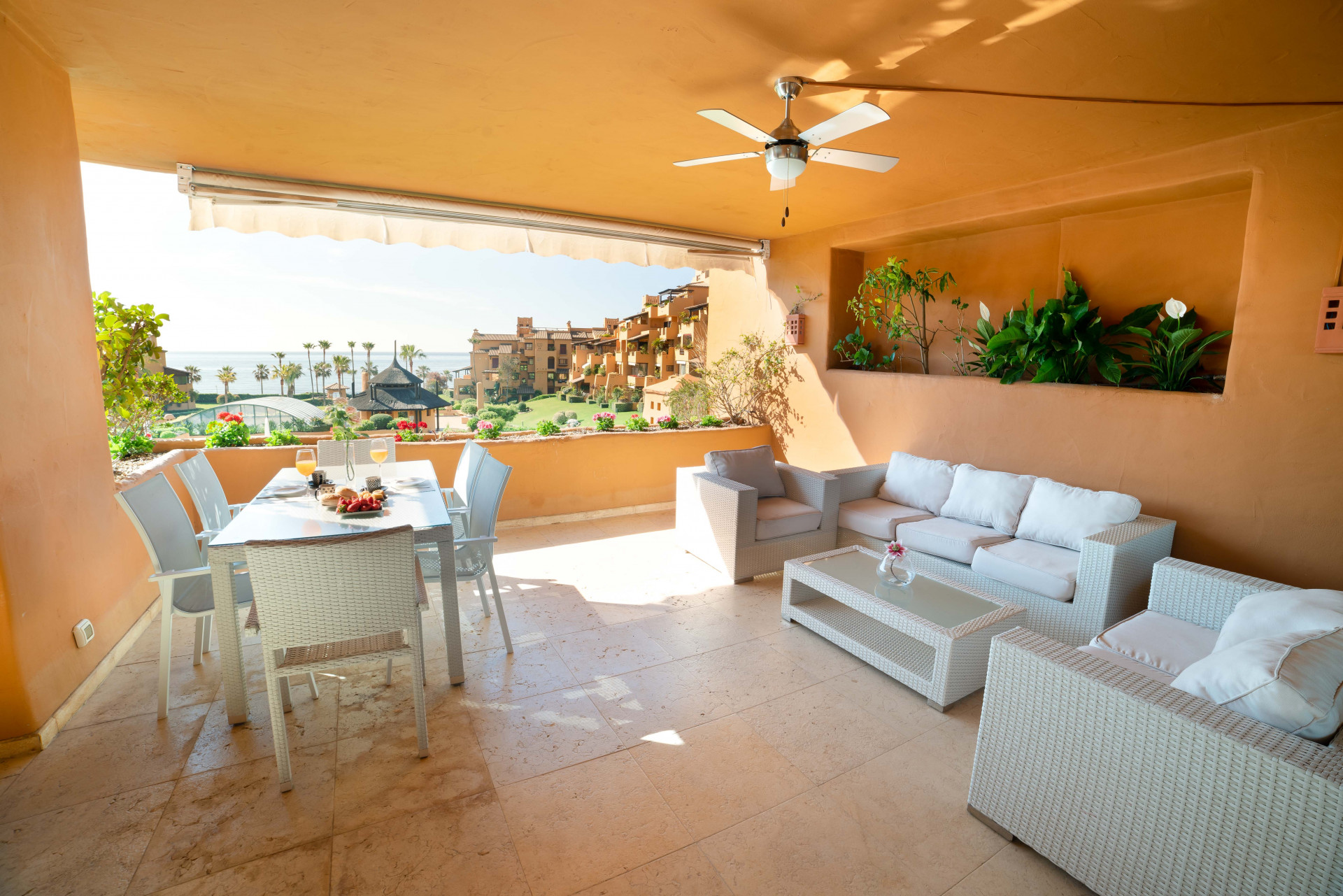 Elegant Beachside apartment, Los Granados del Mar- Estepona