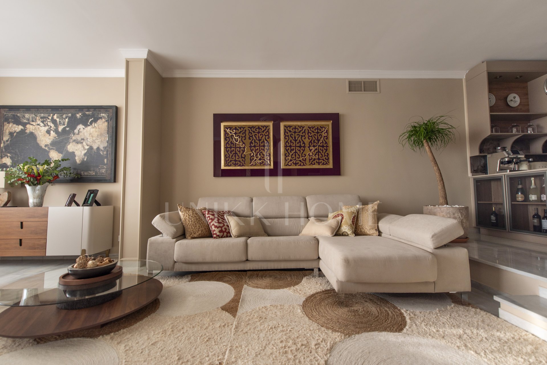 A stunning, renovated townhouse in Nueva Andalucía, Aloha.