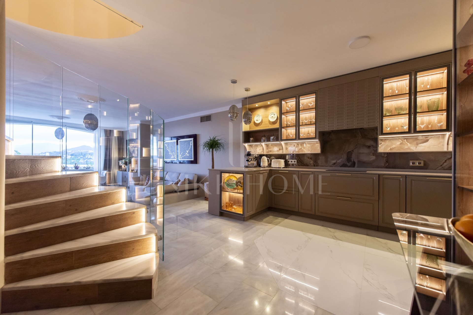 A stunning, renovated townhouse in Nueva Andalucía, Aloha.