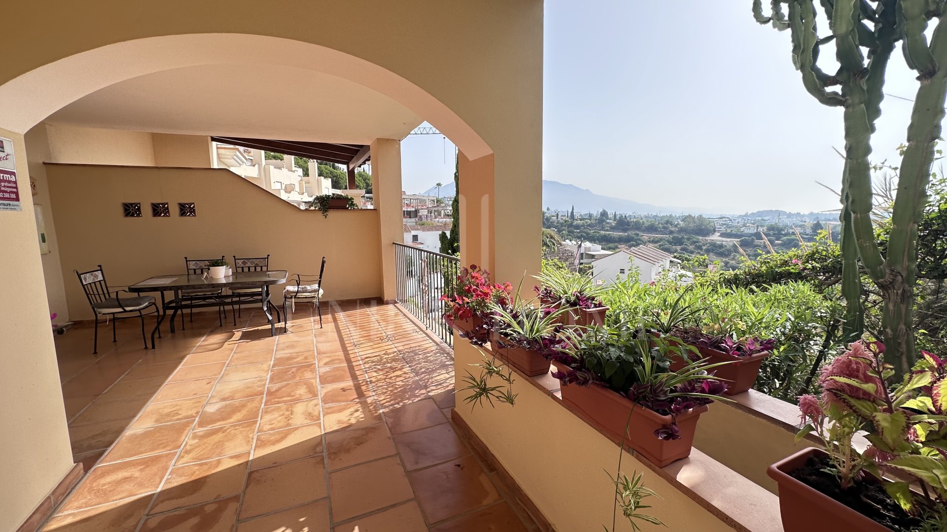 Apartamento en venta en Benahavis
