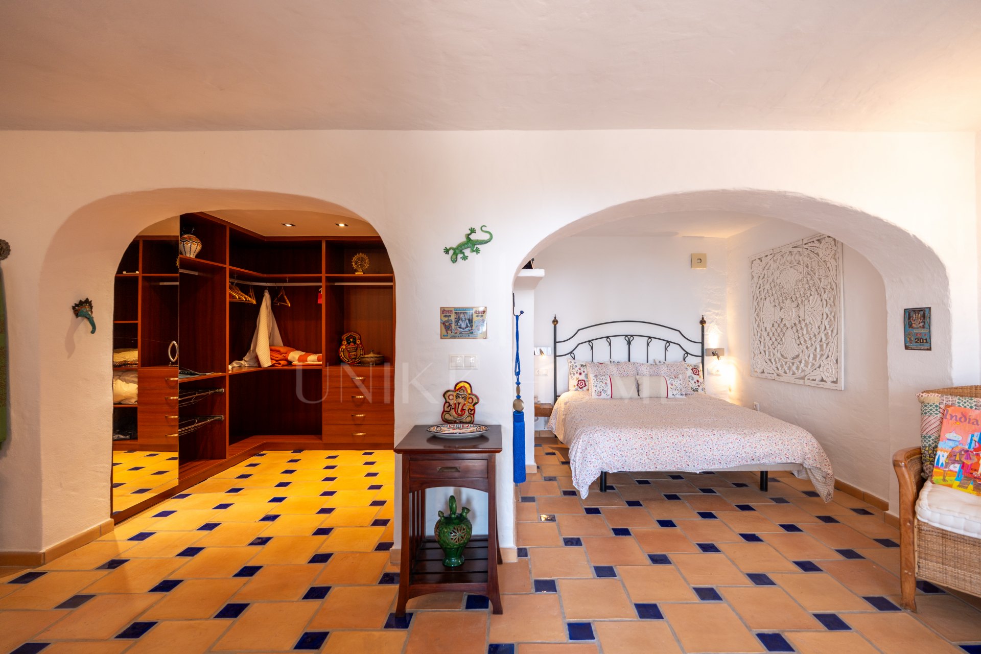 Elegant 4-Bedroom Luxury Villa Walking Distance to Mijas Pueblo