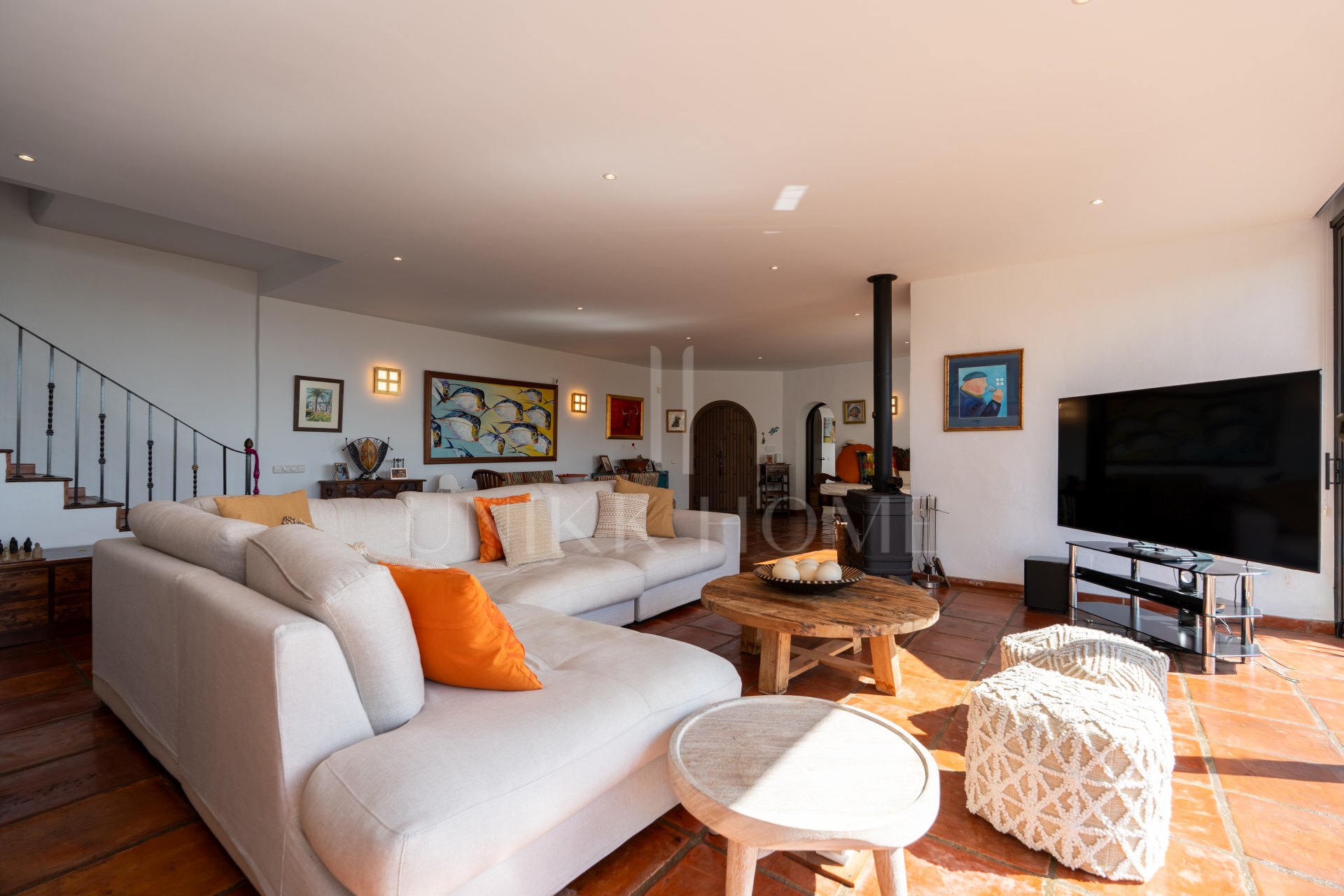 Elegant 4-Bedroom Luxury Villa Walking Distance to Mijas Pueblo