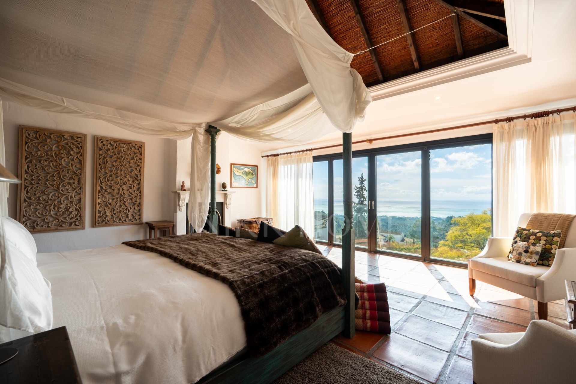 Elegant 4-Bedroom Luxury Villa Walking Distance to Mijas Pueblo