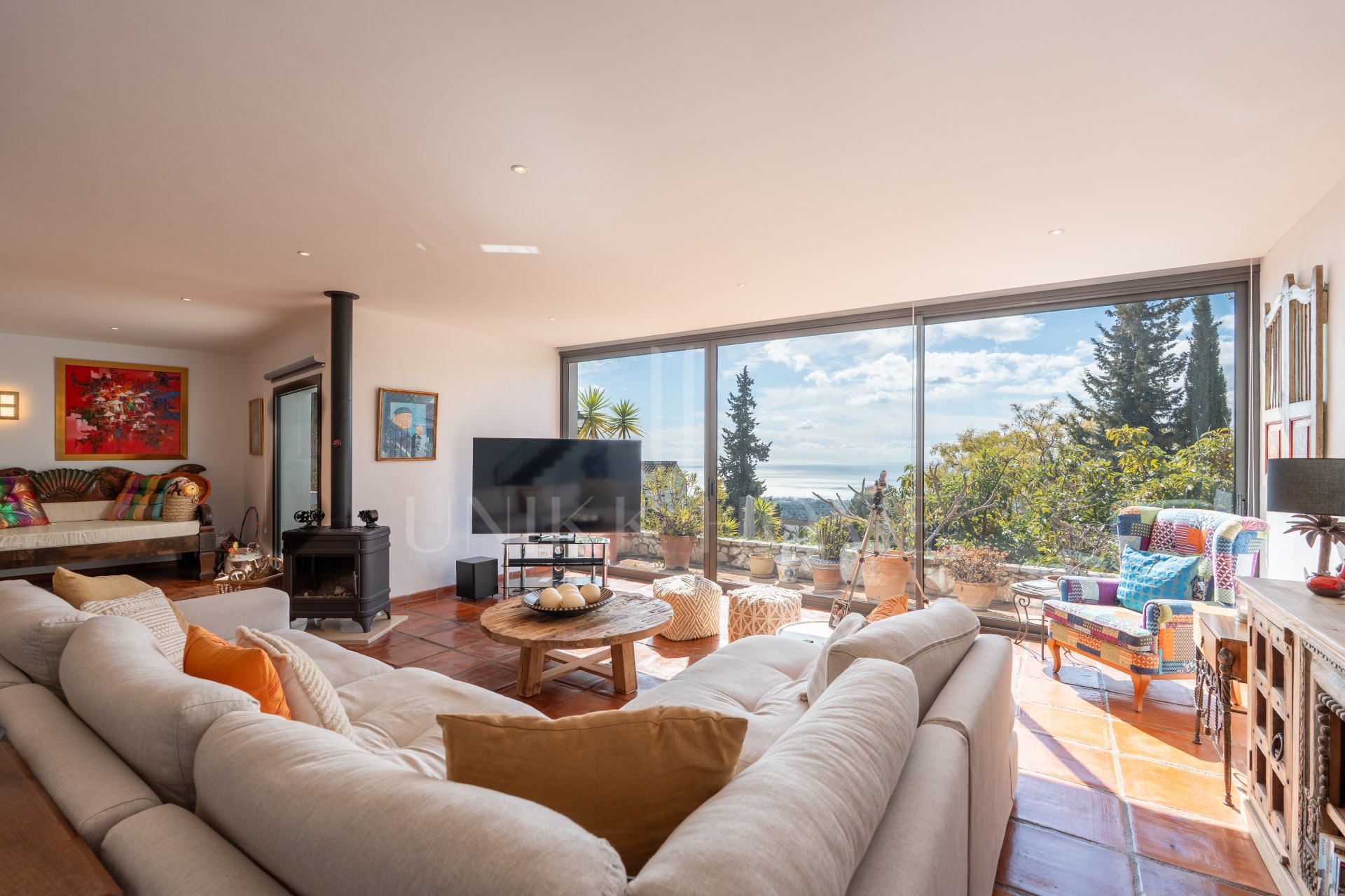 Elegant 4-Bedroom Luxury Villa Walking Distance to Mijas Pueblo