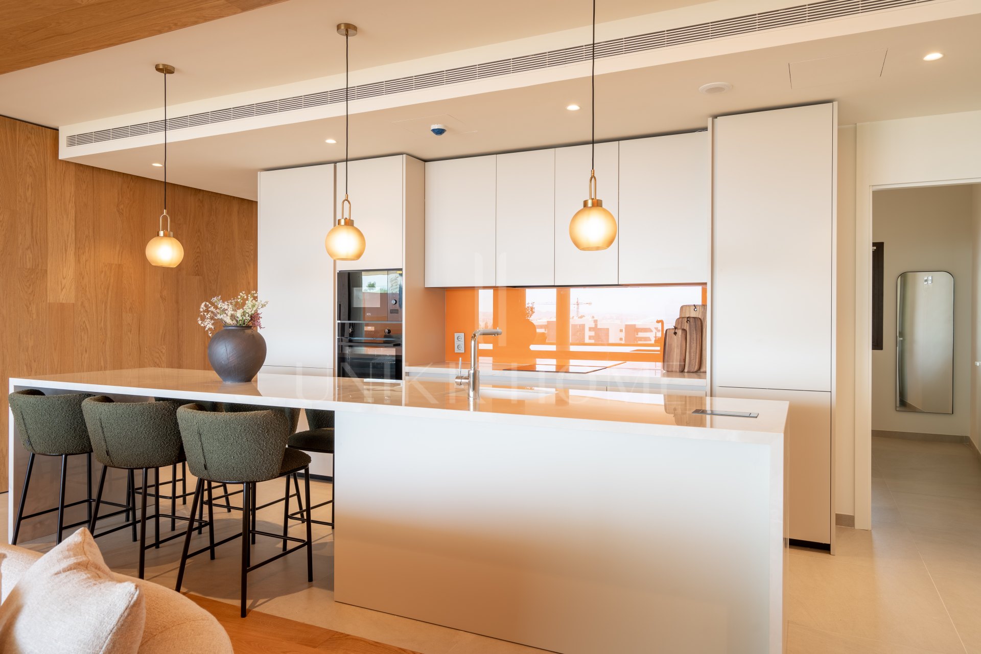 Excepcional Apartamento de Lujo con Orientación Sur y Vistas Panorámicas al Mediterráneo – A Estrenar y Nunca Habitado – Membresía Platinum Incluida