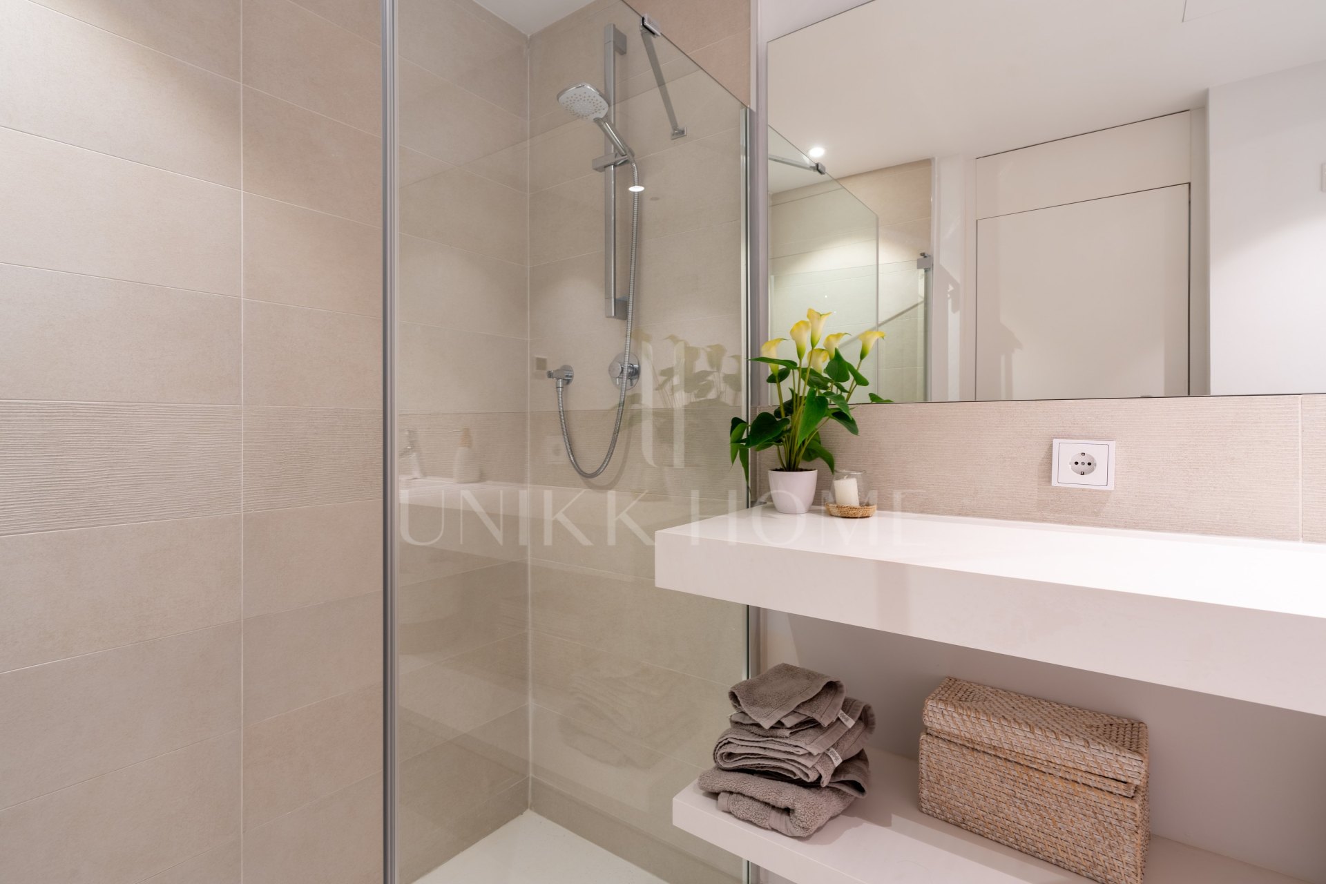 Modern 3-Bedroom Apartment with Sea Views – Higuerón West, Fuengirola