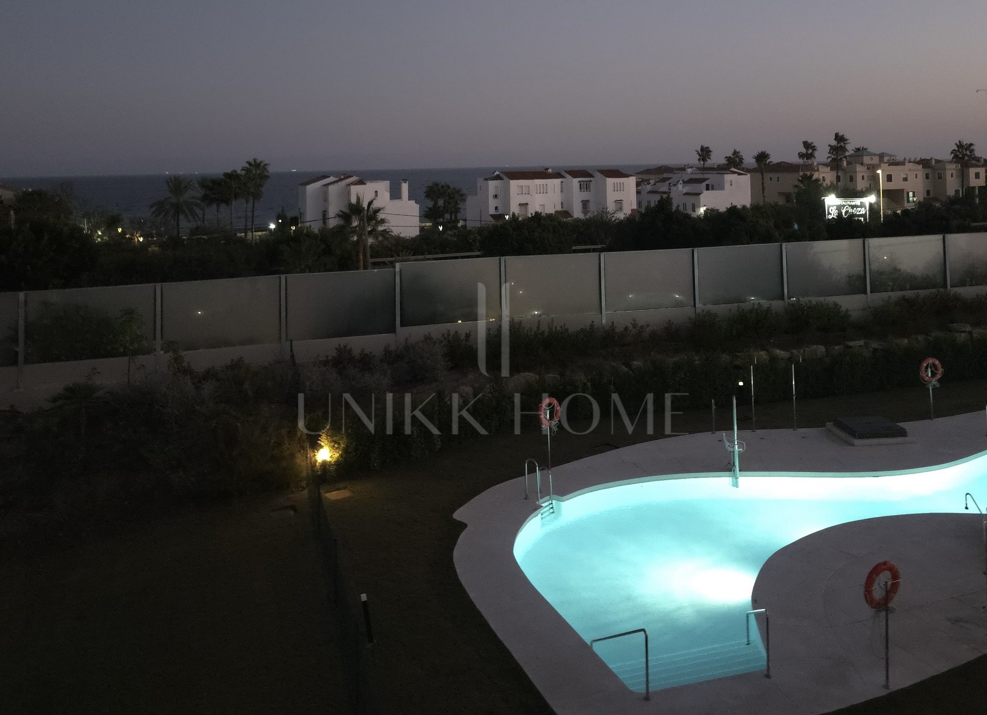Ático con vistas panorámicas al mar y solárium, Casares
