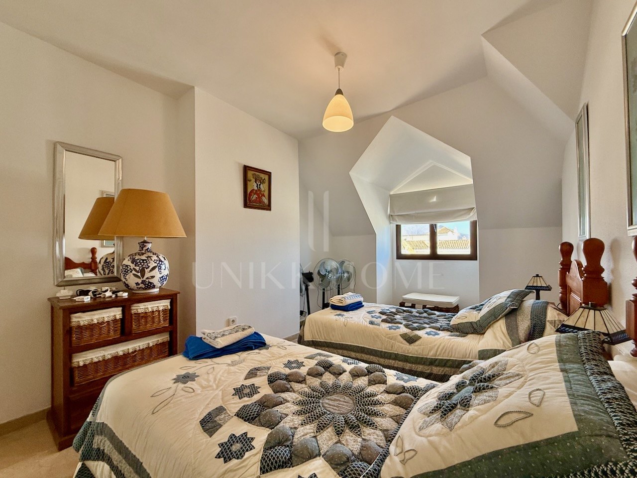 Exceptional penthouse with panoramic views in Duquesa Port, Manilva