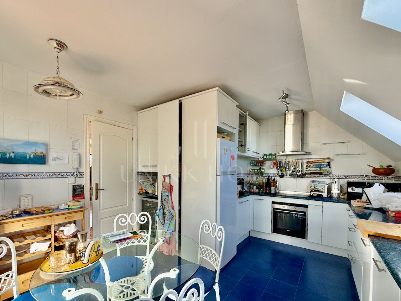 Exceptional penthouse with panoramic views in Duquesa Port, Manilva