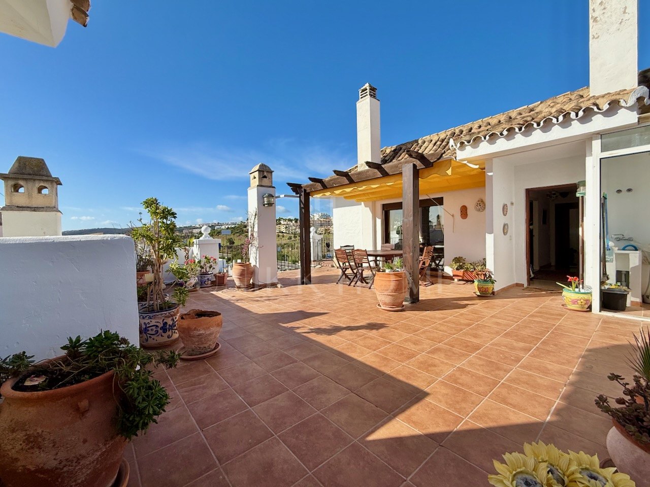 Exceptional penthouse with panoramic views in Duquesa Port, Manilva