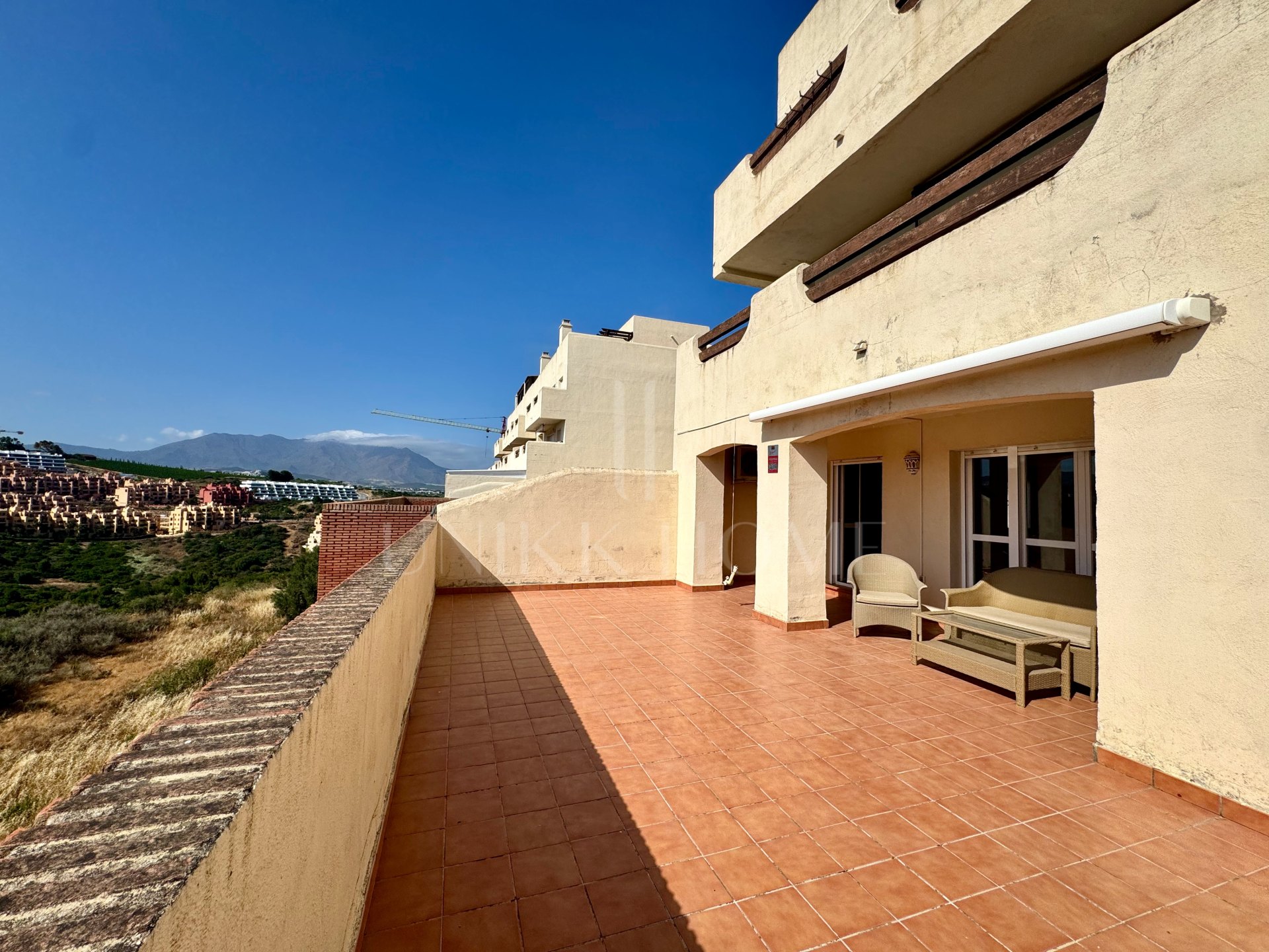 Luminoso dúplex con amplias terrazas y vistas panorámicas, La Duquesa