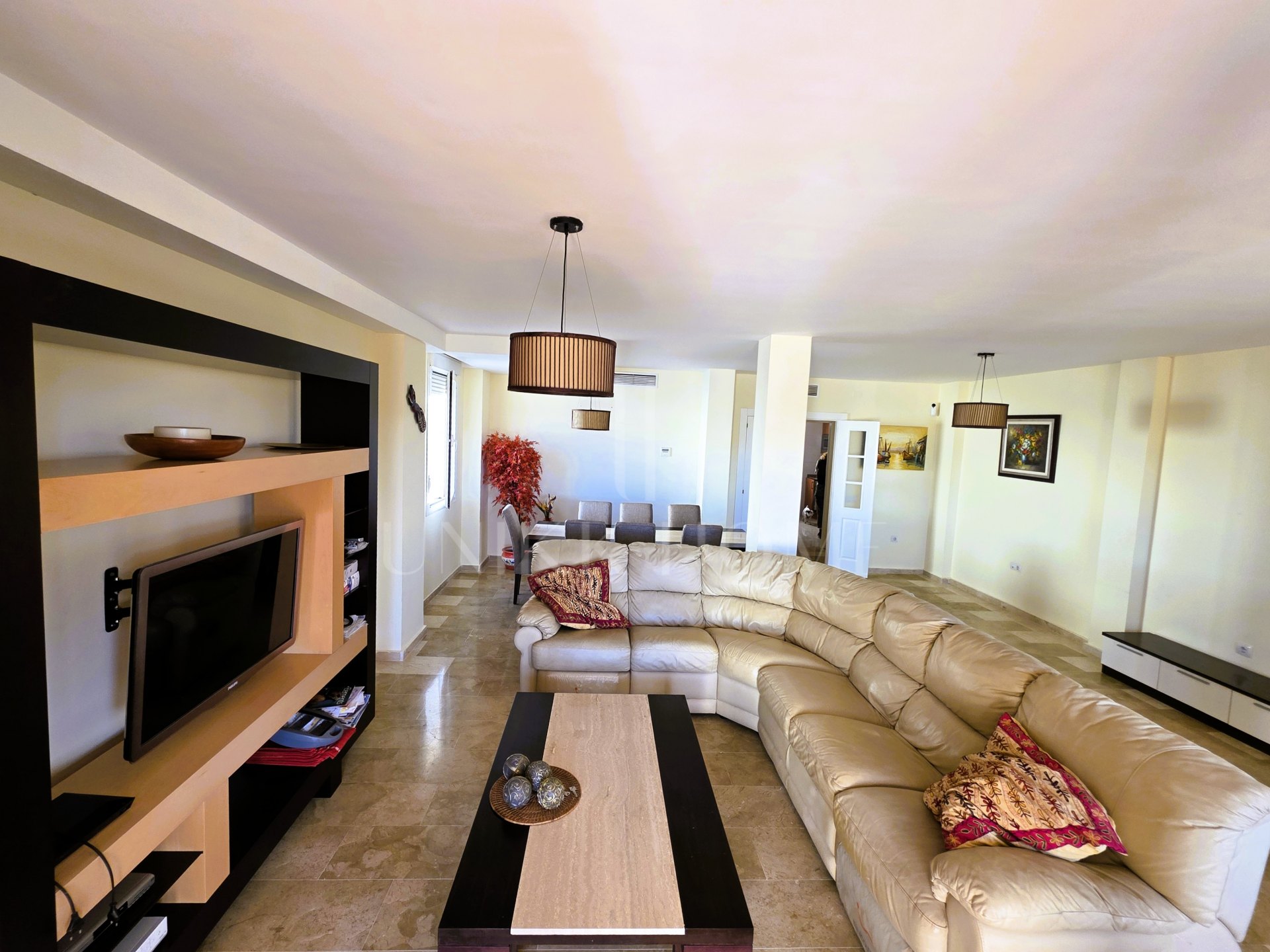 Bright duplex with large terraces and panoramic views, La Duquesa