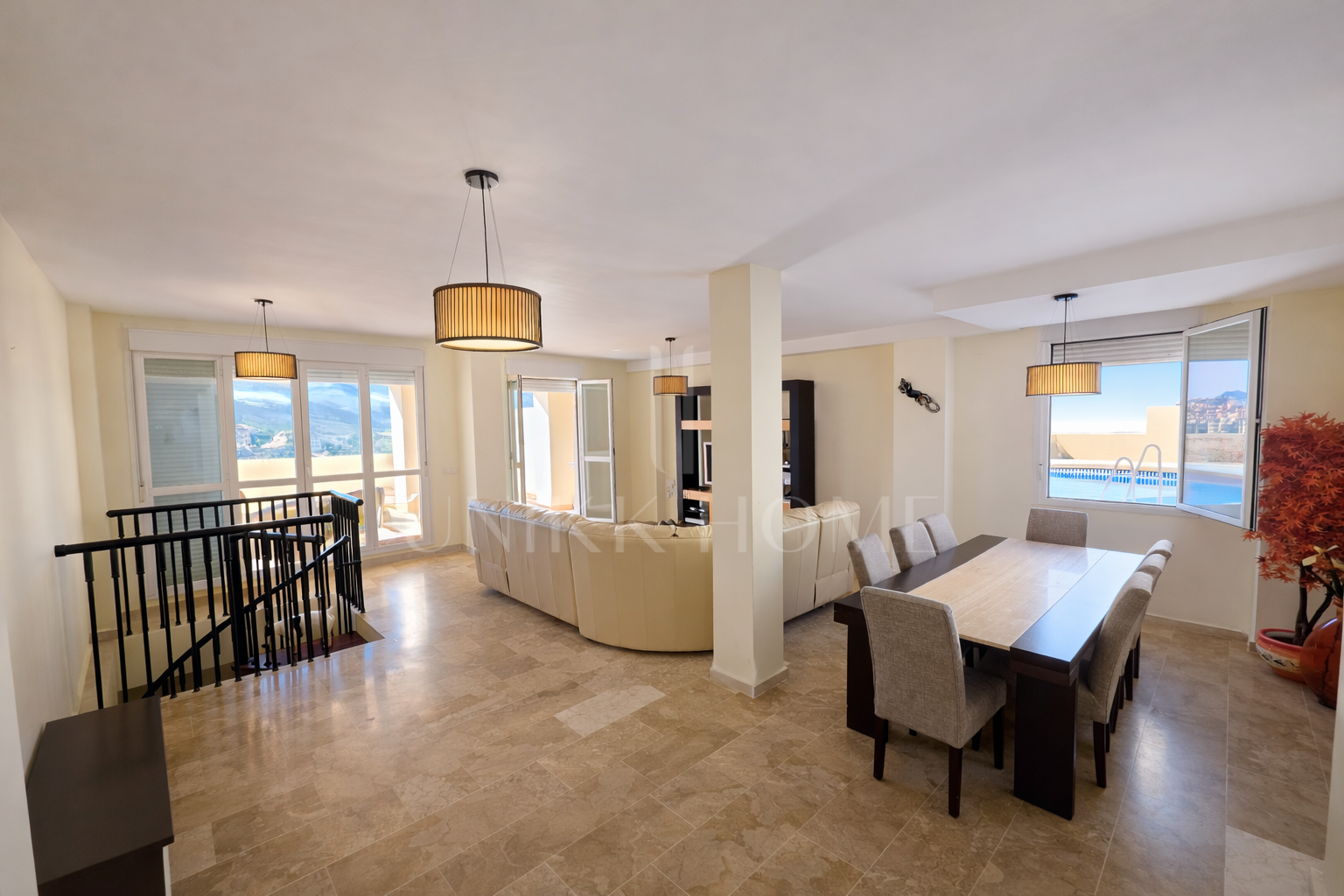 Bright duplex with large terraces and panoramic views, La Duquesa