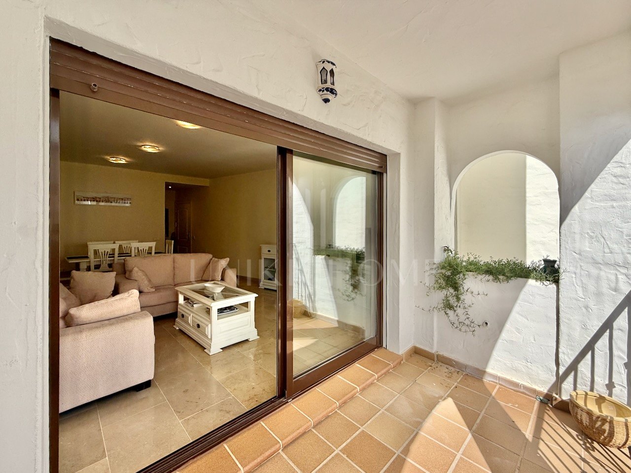 Apartment with views close to Puerto de la Duquesa, Manilva