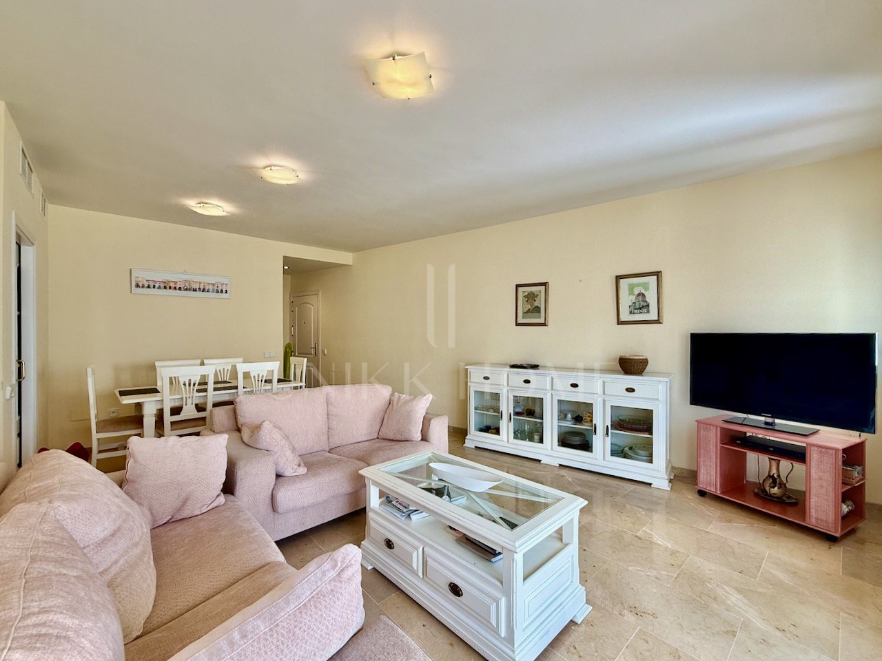 Apartment with views close to Puerto de la Duquesa, Manilva