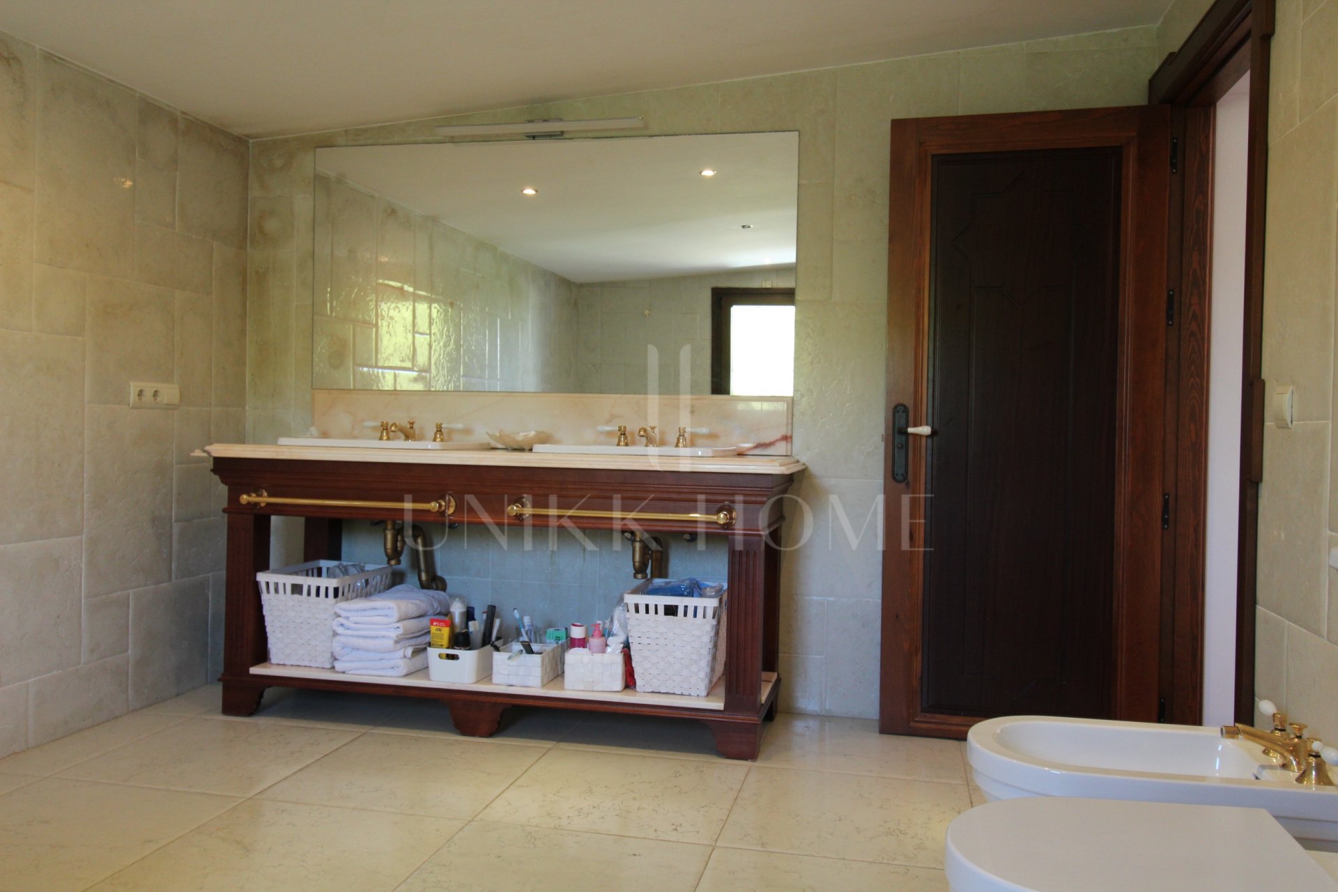 Beachside Mediterranean Villa for Sale in El Presidente, Marbella – Investment Opportunity