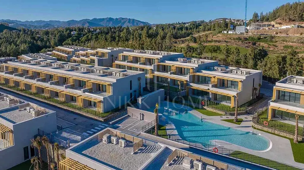 Where the sea meets nature