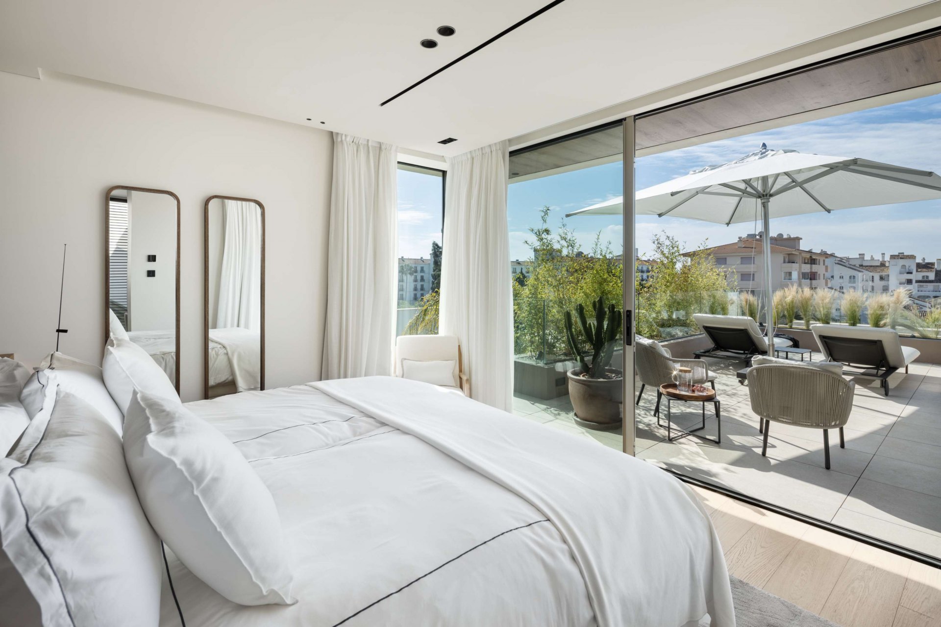 Architectural marvel of construction in this villa, Nueva Andalucia