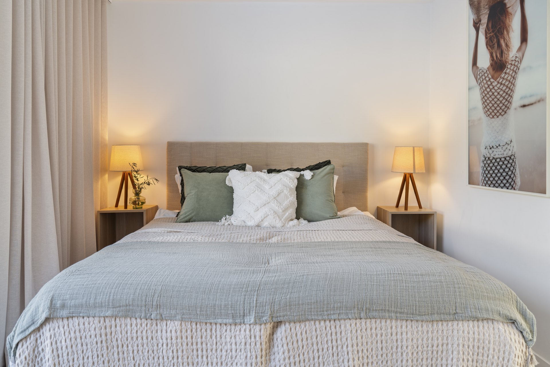 Casa adosada en urbanización cerrada y en primera línea de golf en el corazón de Nueva Andalucia