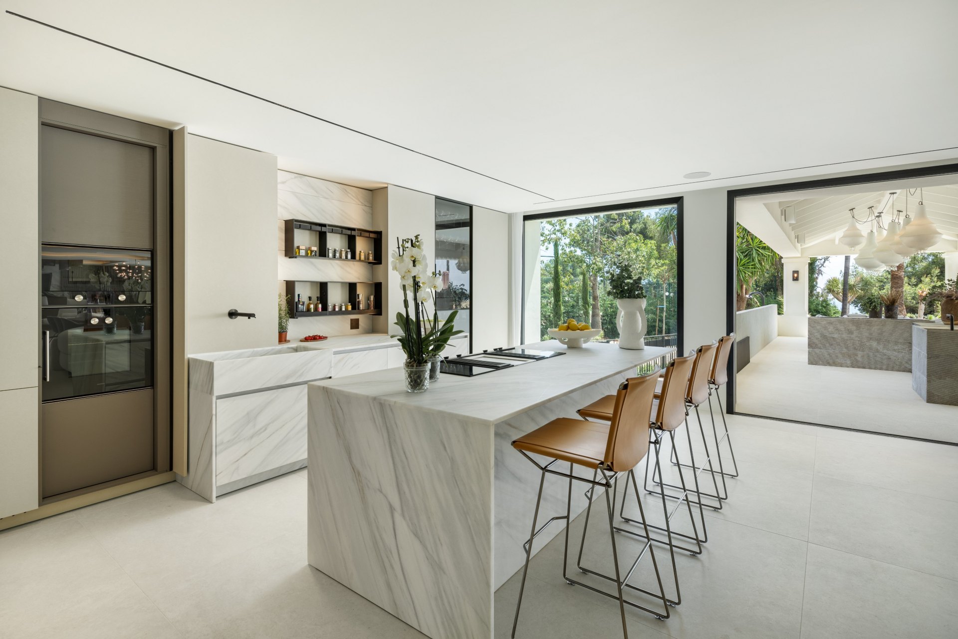 Elegante villa de estilo andaluz mediterráneo en Sierra Blanca, Milla de Oro, Marbella