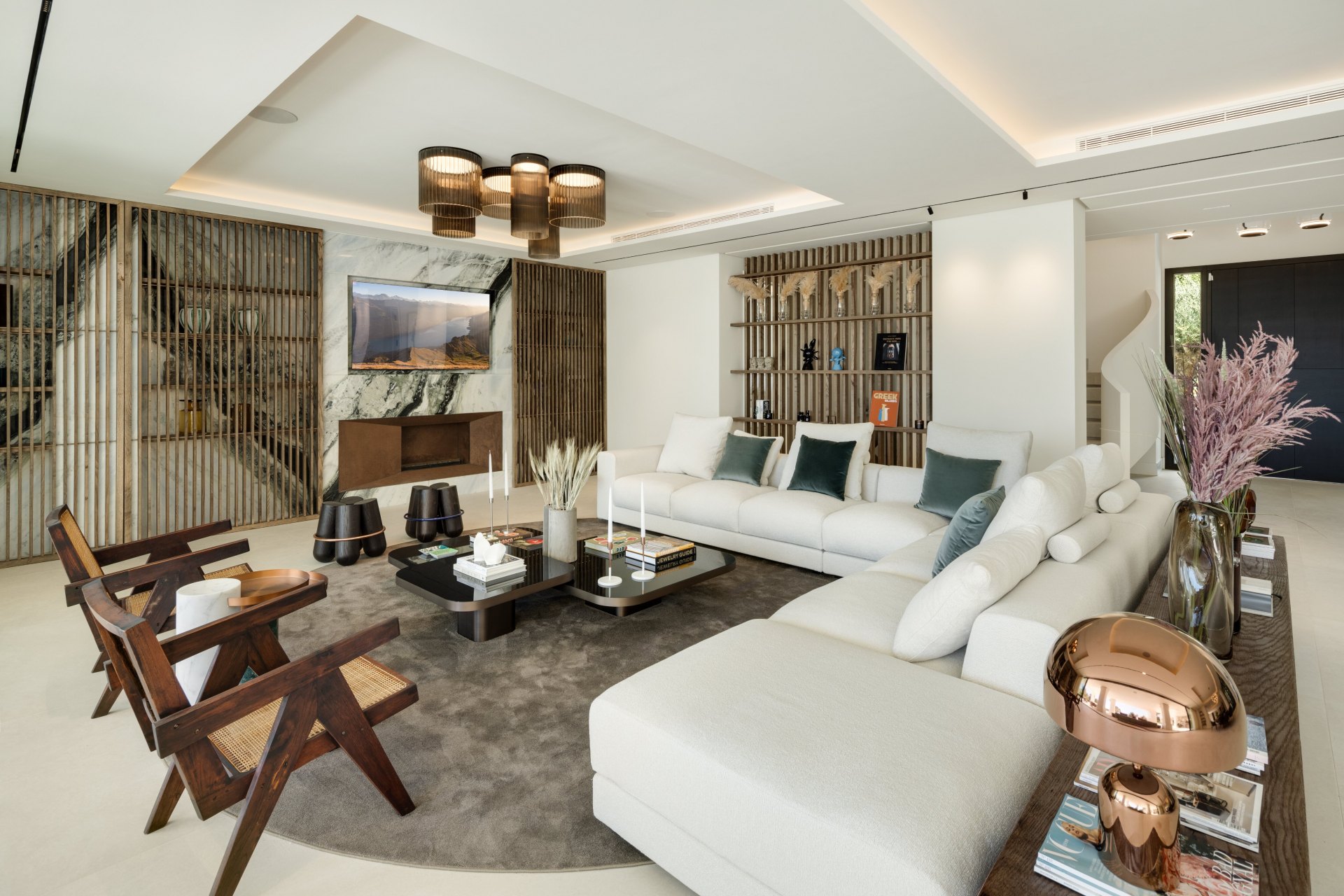 Elegante villa de estilo andaluz mediterráneo en Sierra Blanca, Milla de Oro, Marbella