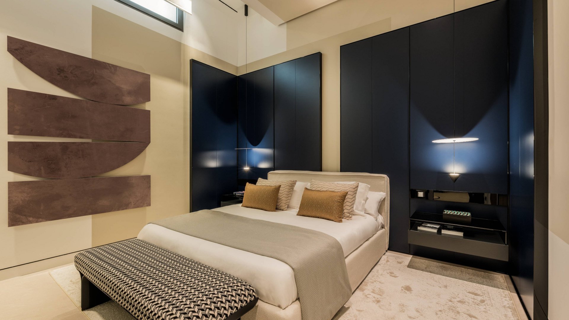 Exceptional property on the exclusive Golden Mile