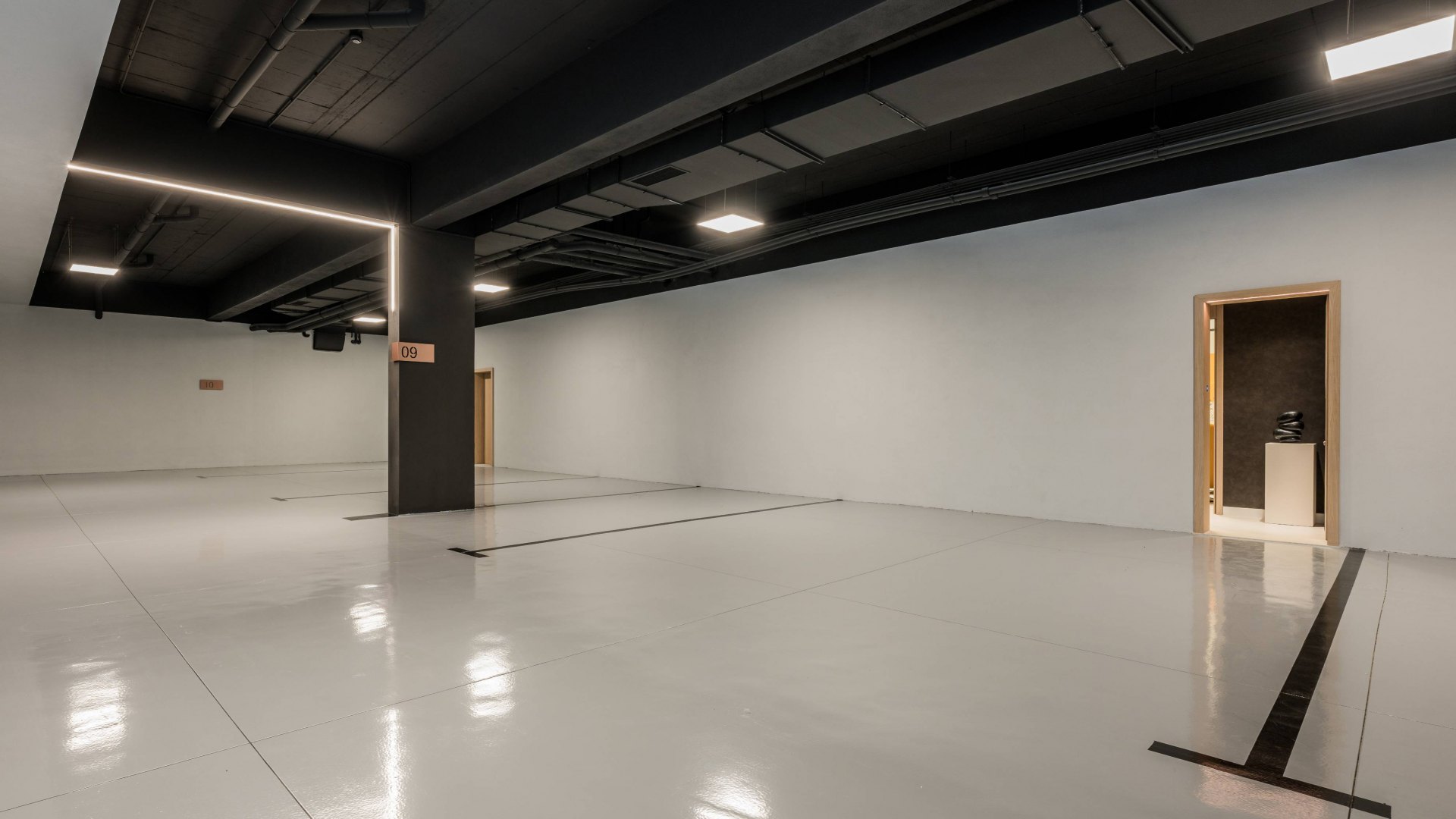 Exceptional property on the exclusive Golden Mile